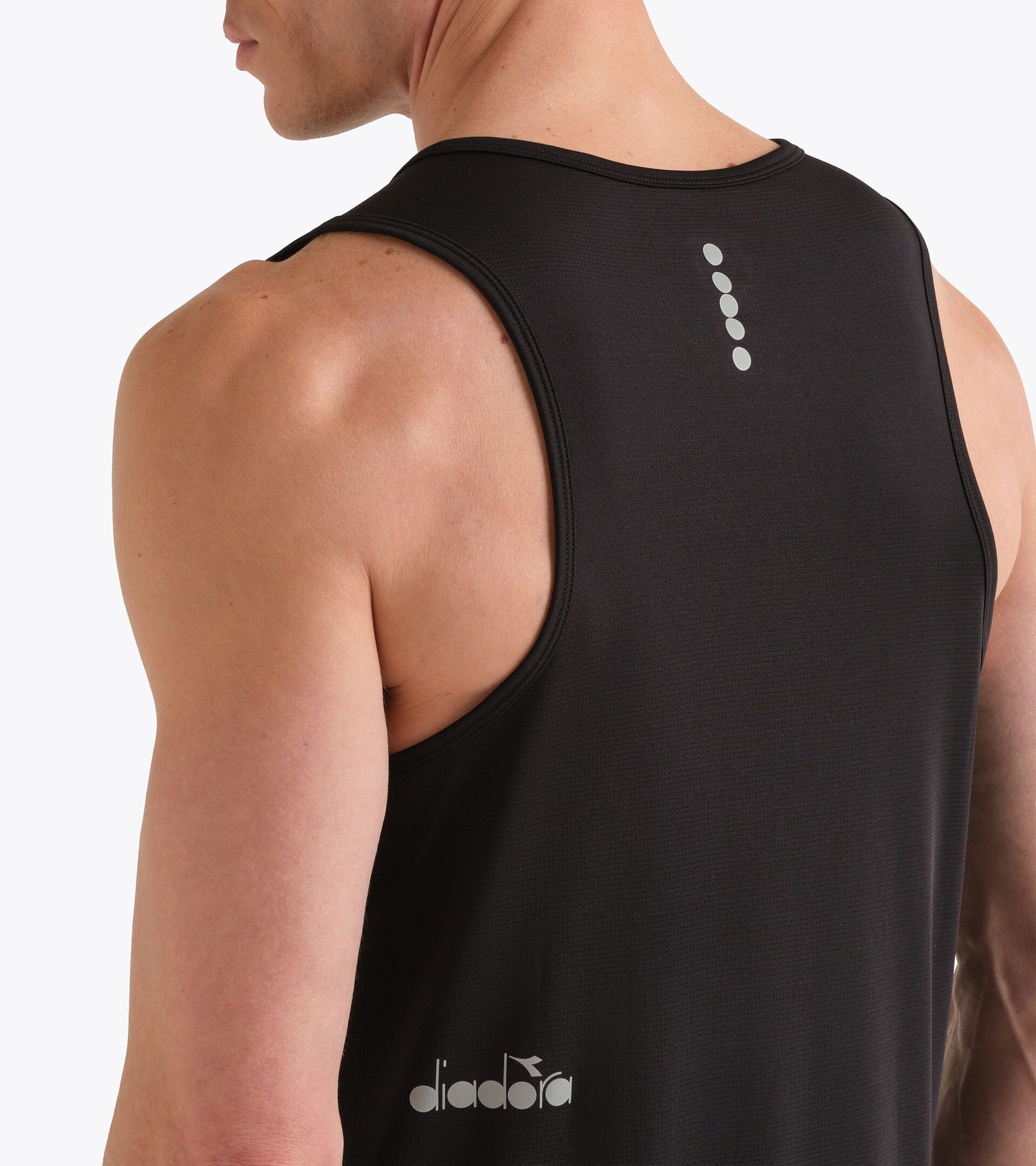 D&eacute;bardeur de running  - Homme
 TANK NOIR - Diadora