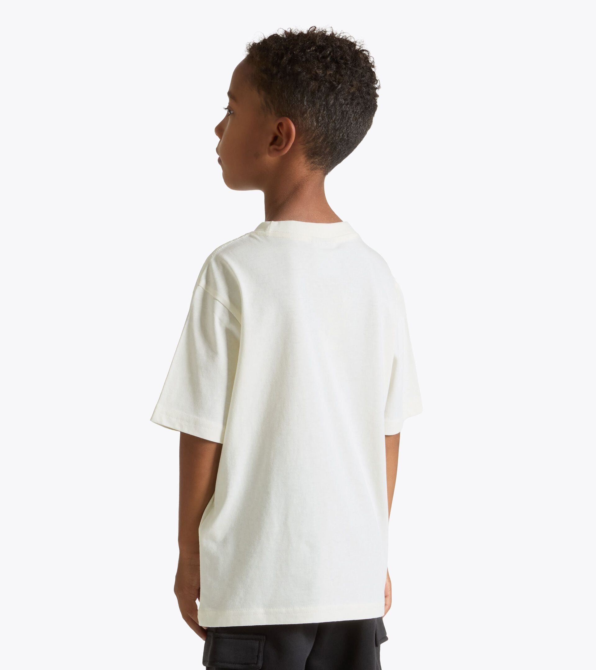Short-sleeved T-shirt - Regular fit - Boys JB. T-SHIRT SS LOGO GARDENIA WHITE - Diadora
