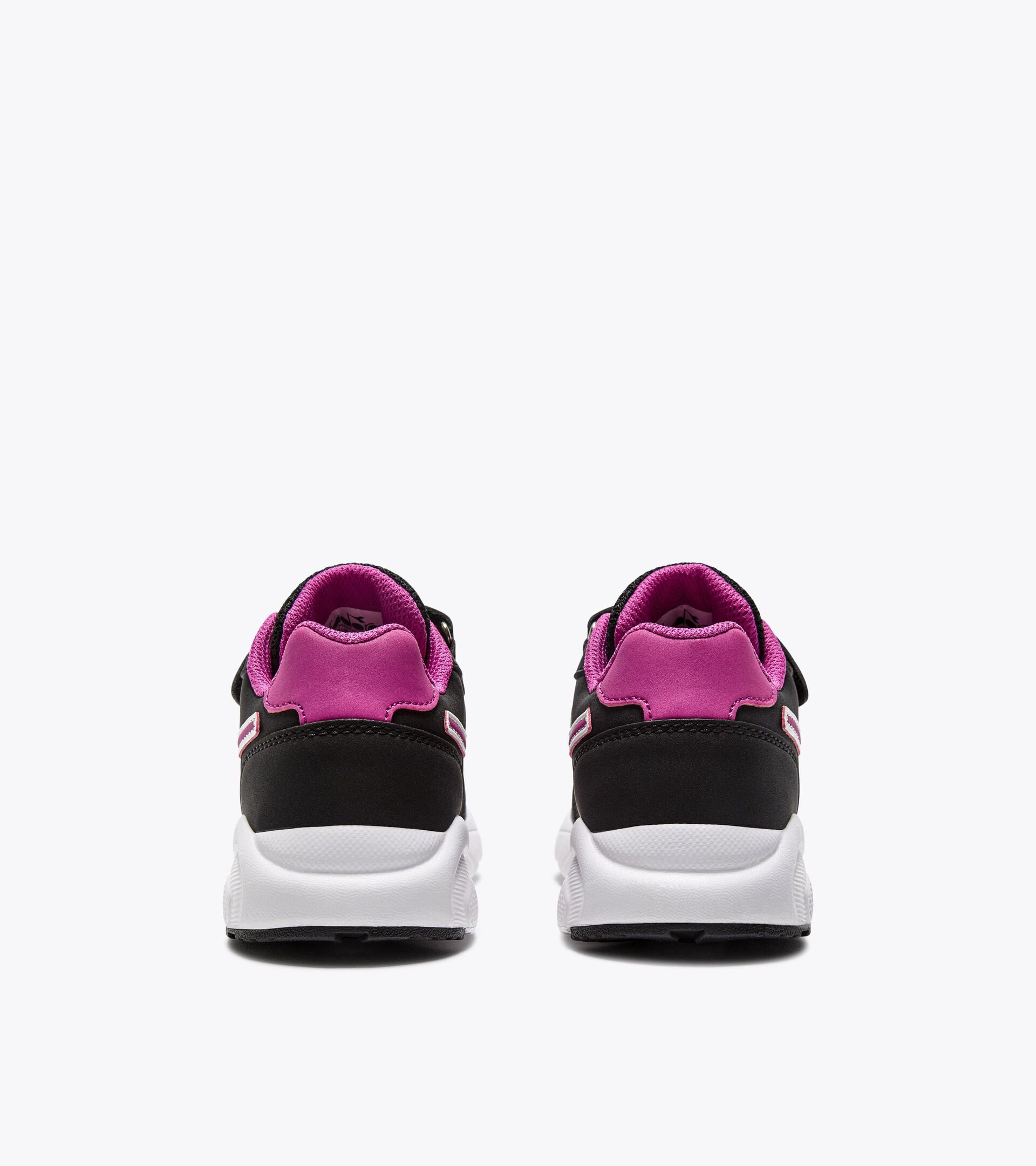 Junior running shoe - All-gender
FALCON 5 SL JR V BLACK/ROSE VIOLET - Diadora
