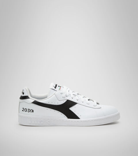 Sportswear shoe - Unisex GAME L LOW 2030 WHITE/BLACK - Diadora