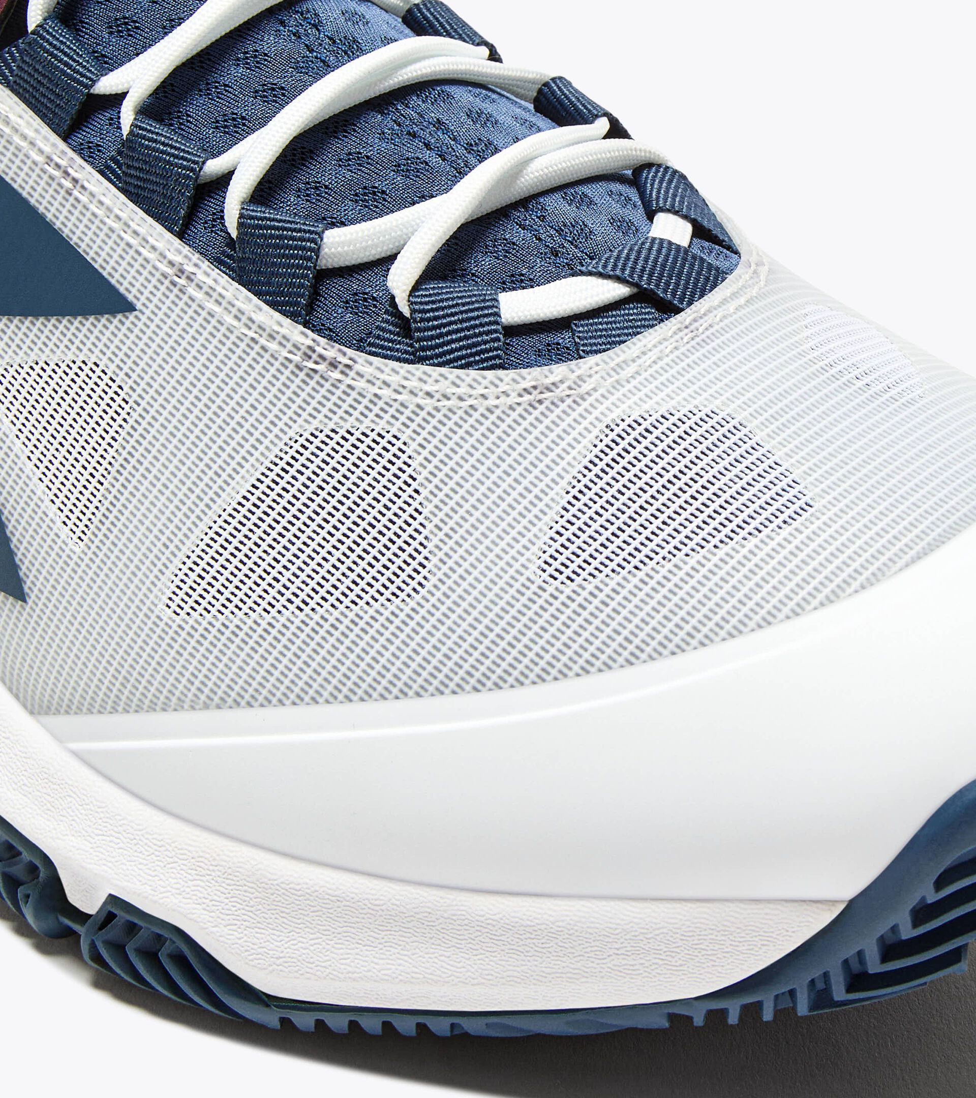 Tennis shoes for clay courts - Men SPEED BLUSHIELD FLY 4 + CLAY WHT/ENSIGN BL/MAROON BANNER - Diadora