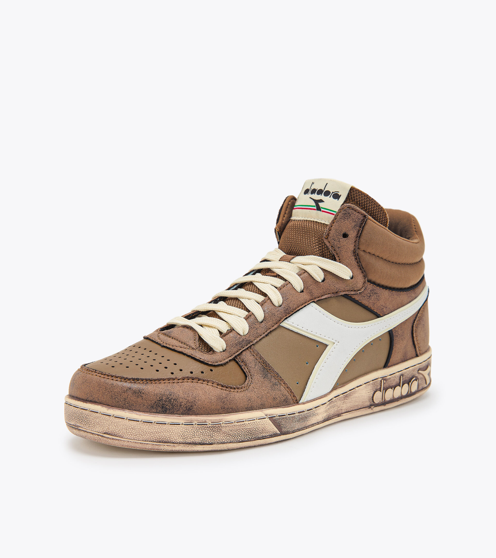 Sporty sneakers - Unisex MAGIC BASKET DEMI STAINED COCOA CREME/PRISTINE - Diadora