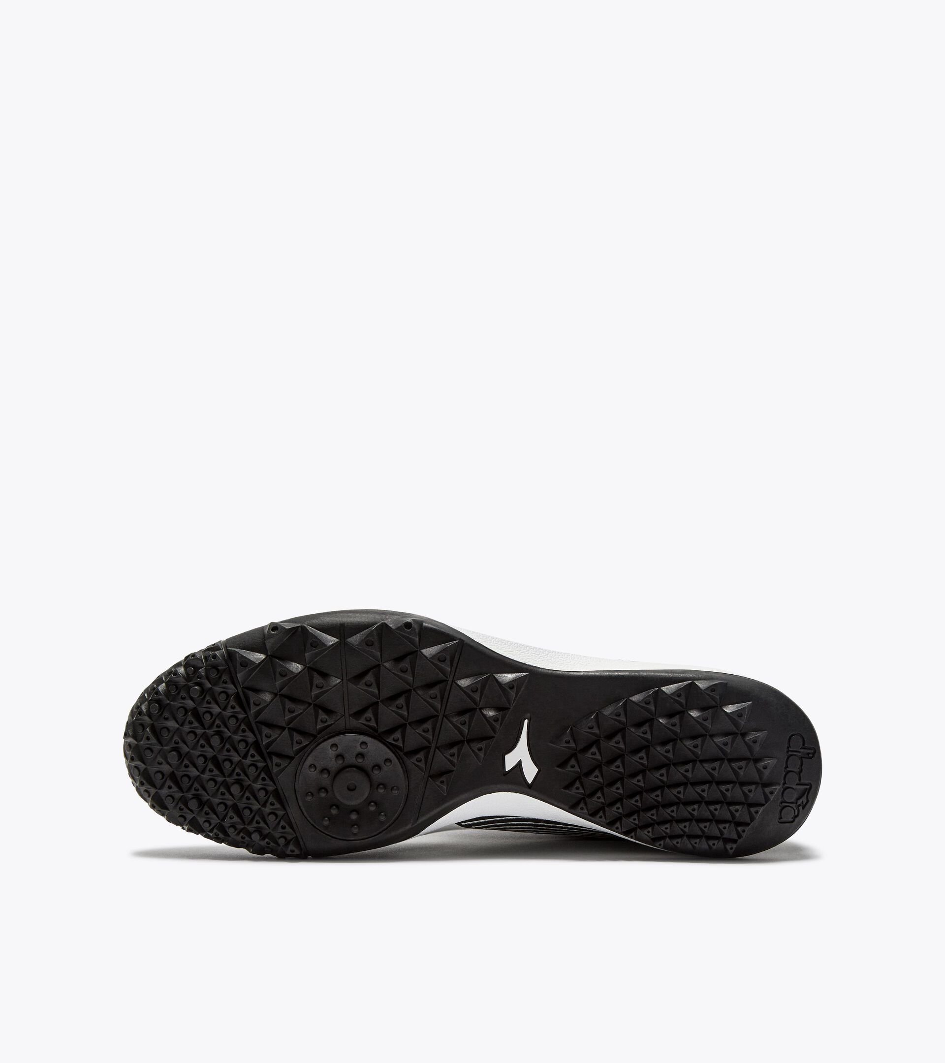 Bota de fútbol para superficies sintéticas - Hombre
 PICHICHI 8 TFR NEGRO/BLANCO - Diadora