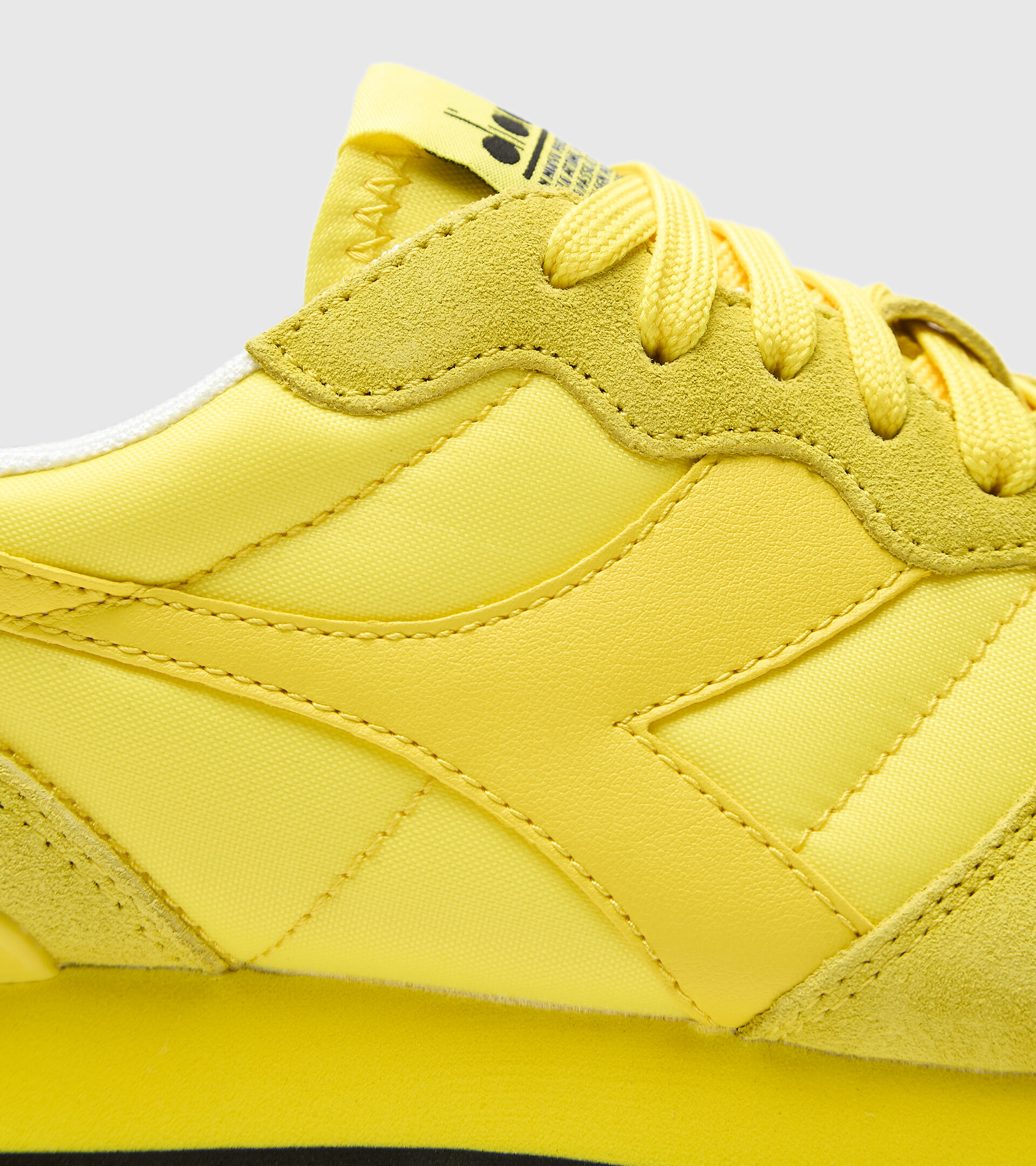 Sportswear shoes - Unisex CAMARO MANIFESTO COLOR YELLOW LENS - Diadora