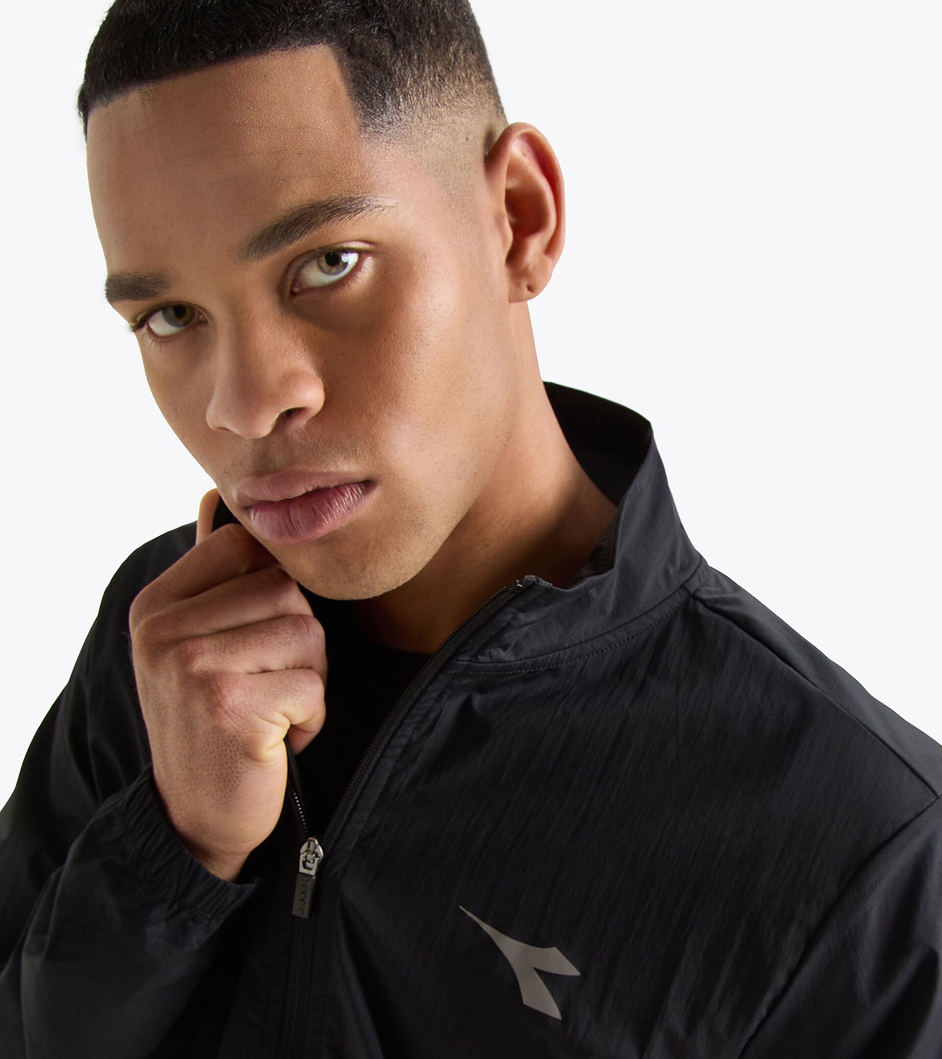 Packable windproof running jacket  - Men’s PACKABLE WIND JACKET BLACK - Diadora