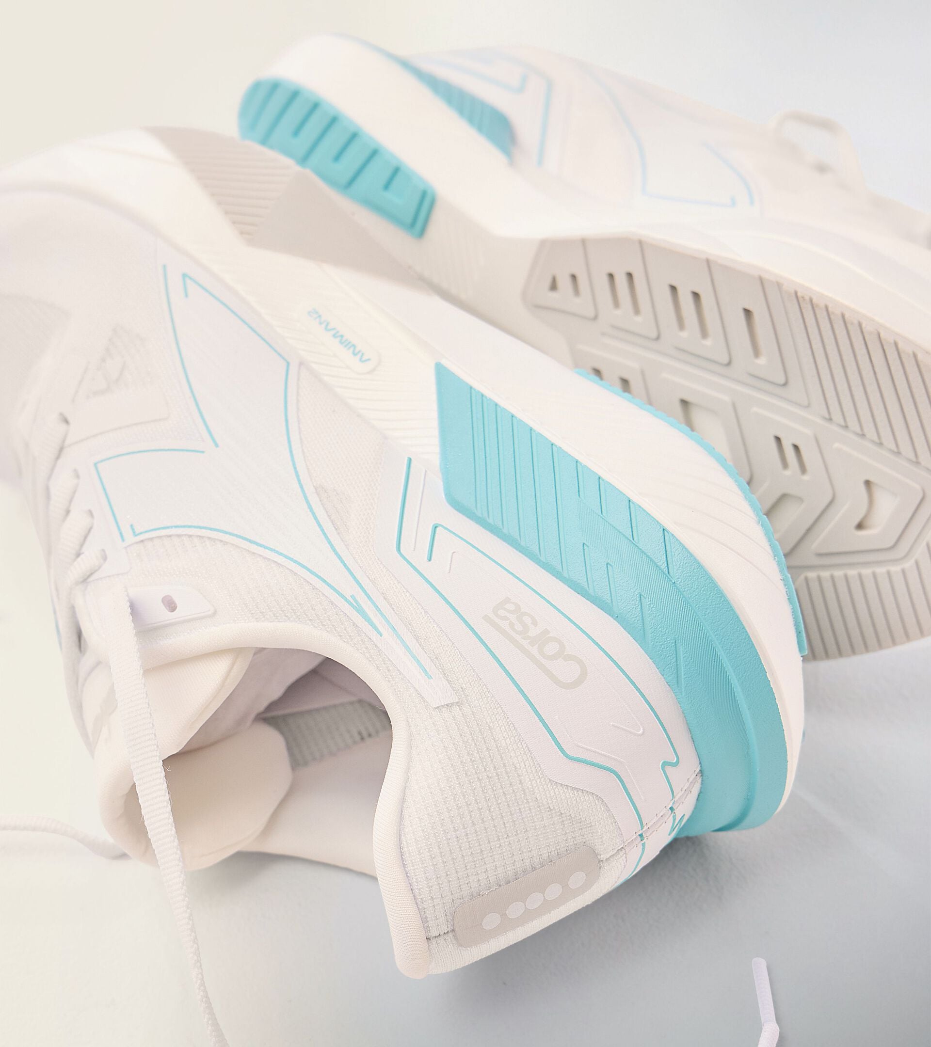 Running shoe - Energetic daily trainer - Women&rsquo;s CORSA W WHITE/LEISURE TIME - Diadora
