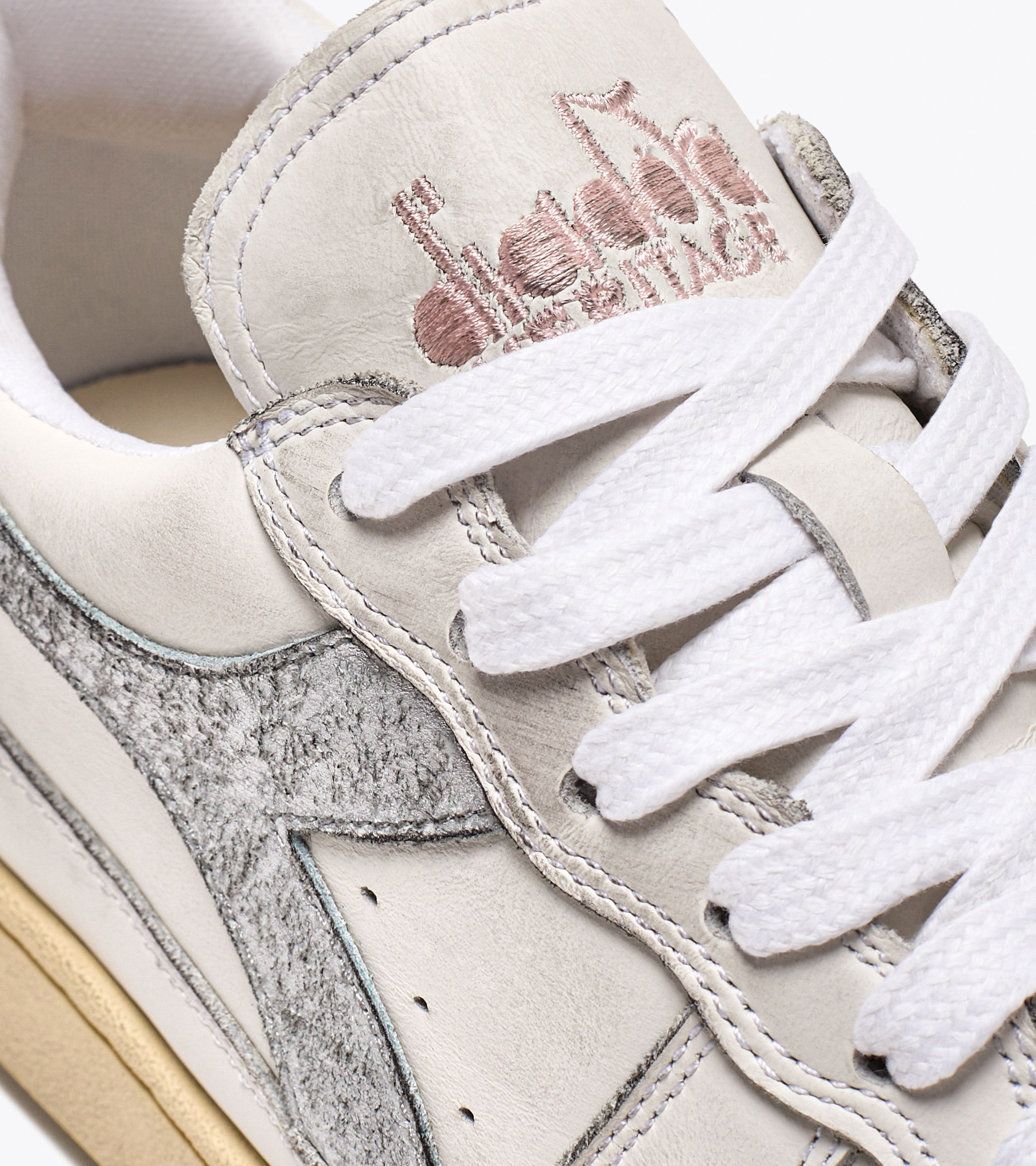 Diadora heritage hotsell woman
