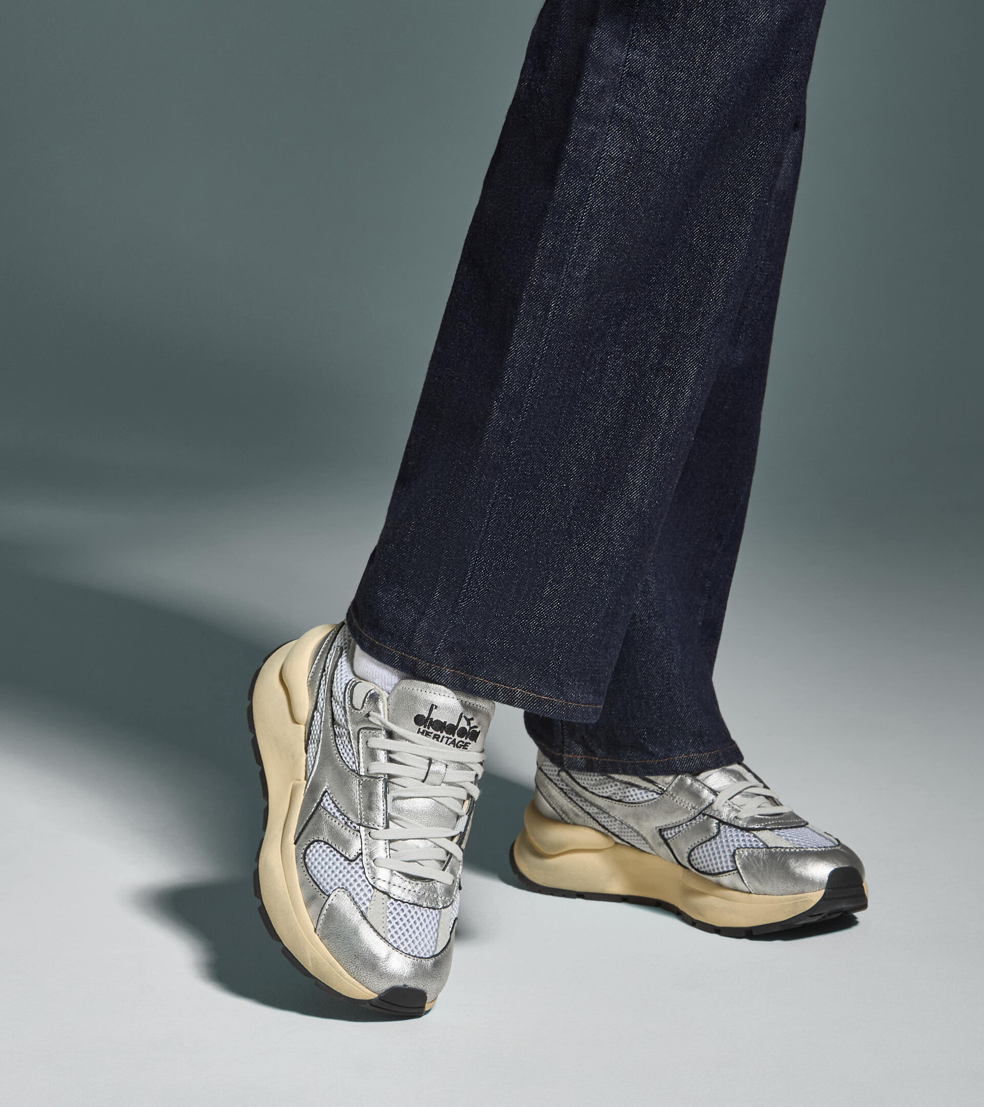 Sneaker Heritage in pelle - Donna MERCURY ELITE SILVER USED WN ARGENTO METALLIZZATO - Diadora