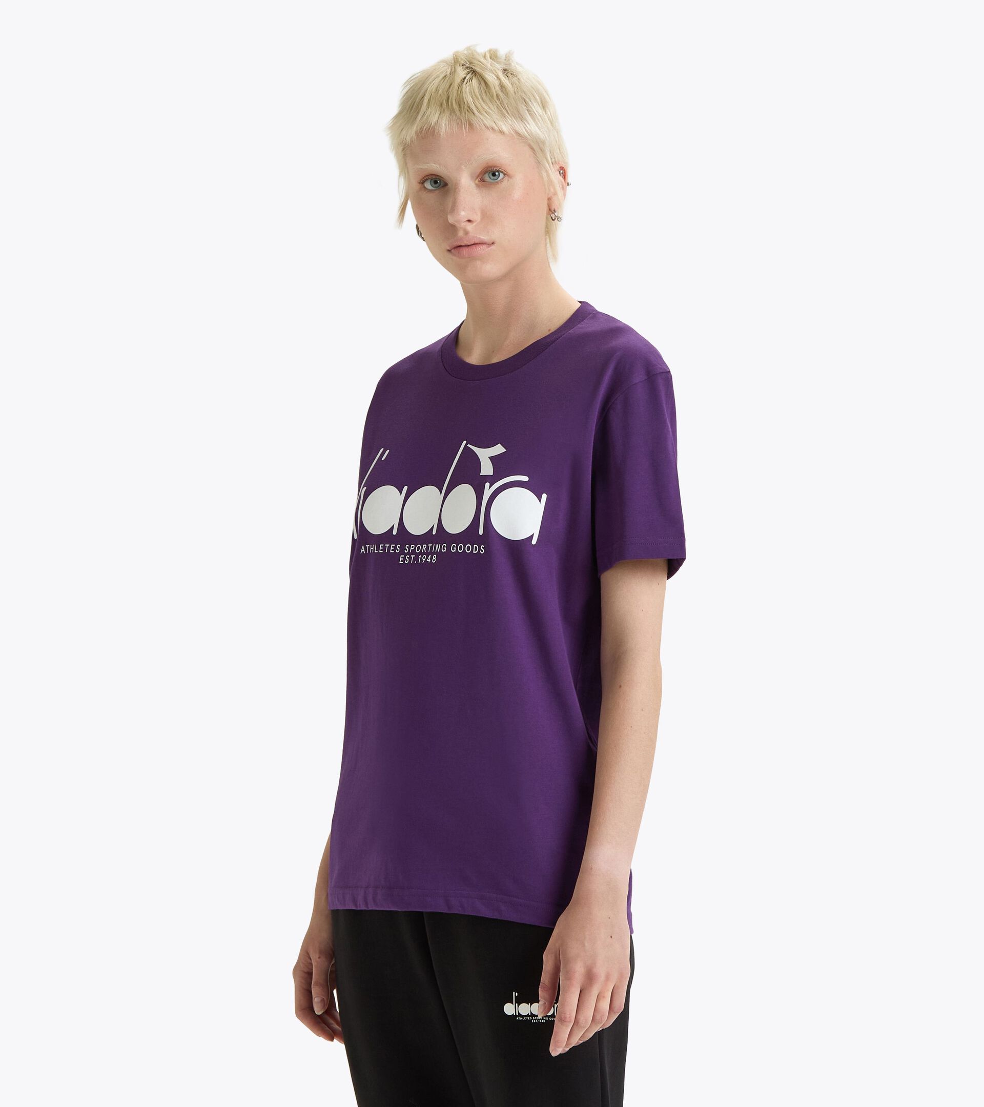 T-shirt - All-Gender
 T-SHIRT SS LOGO VIOLET JEWEL - Diadora