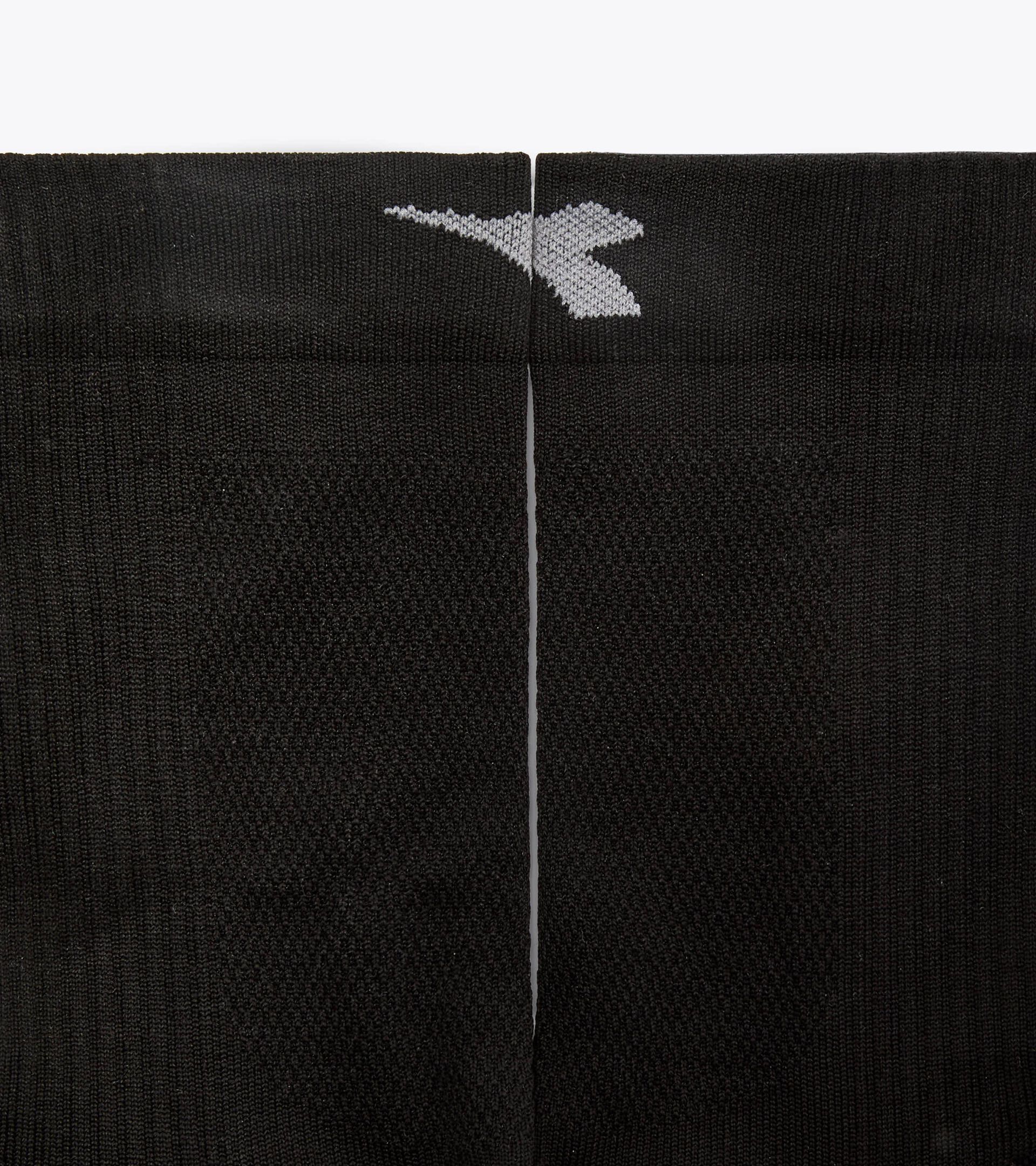Calzini da running - Per ogni genere STRATOUNO CREW SOCKS NERO - Diadora
