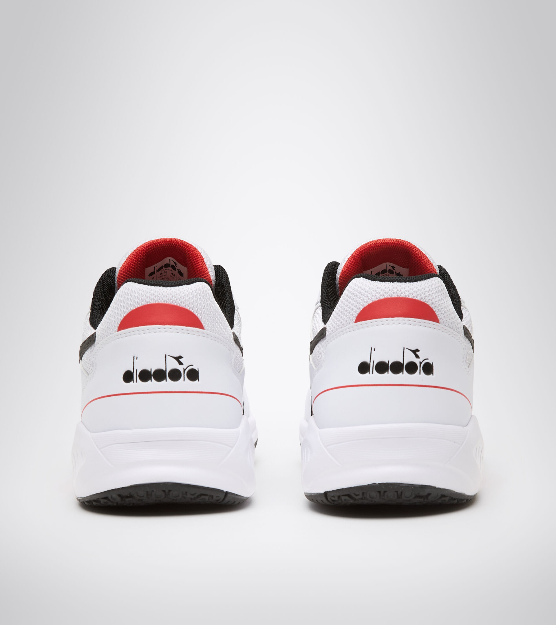 Chaussures de tennis - Homme VOLEE 5 BLANC/NOIR (C0351). - Diadora