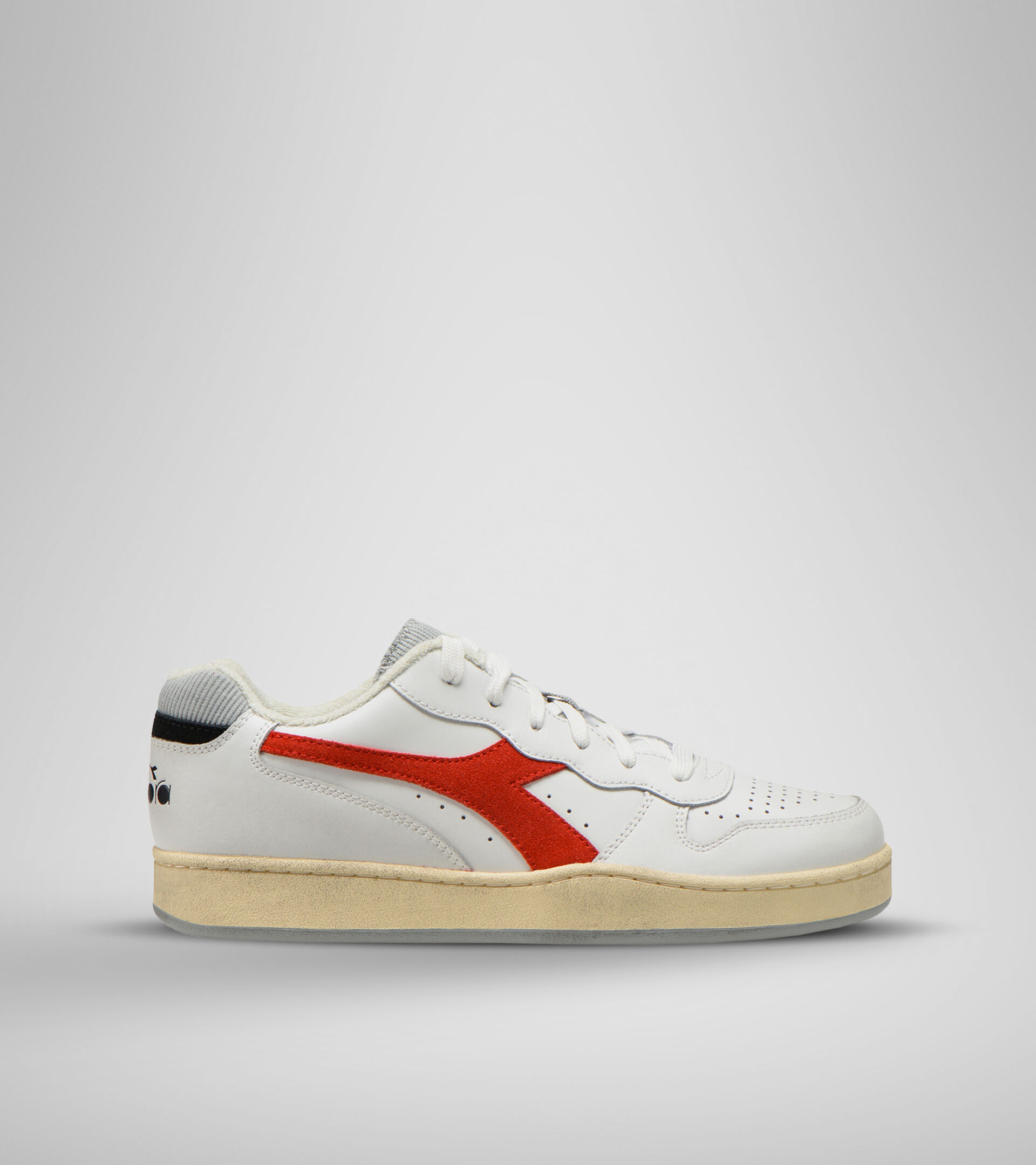 Sports shoe - Unisex MI BASKET LOW ICONA WHITE/FERRARI RED ITALY - Diadora