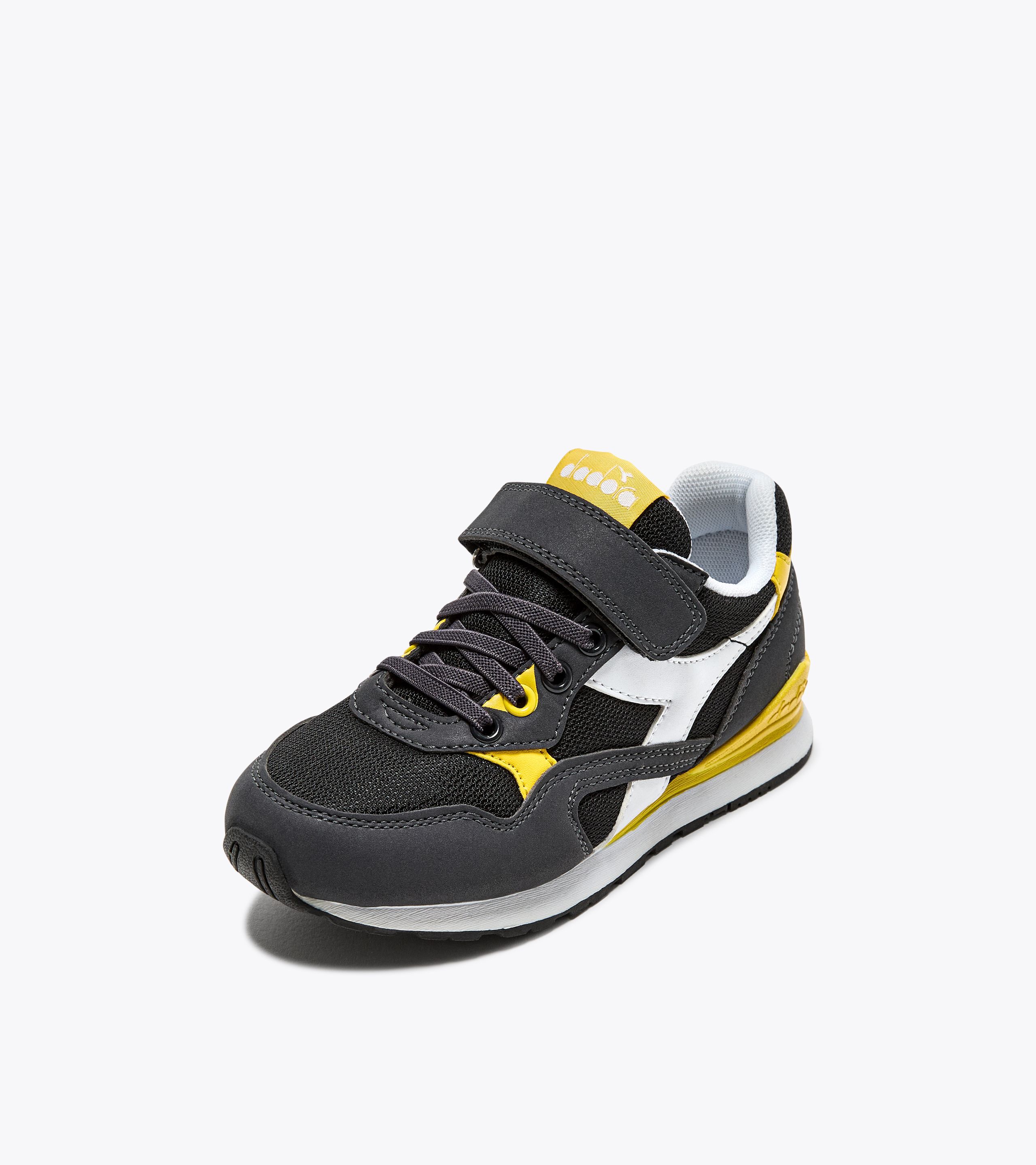 Diadora sneakers n92 sales