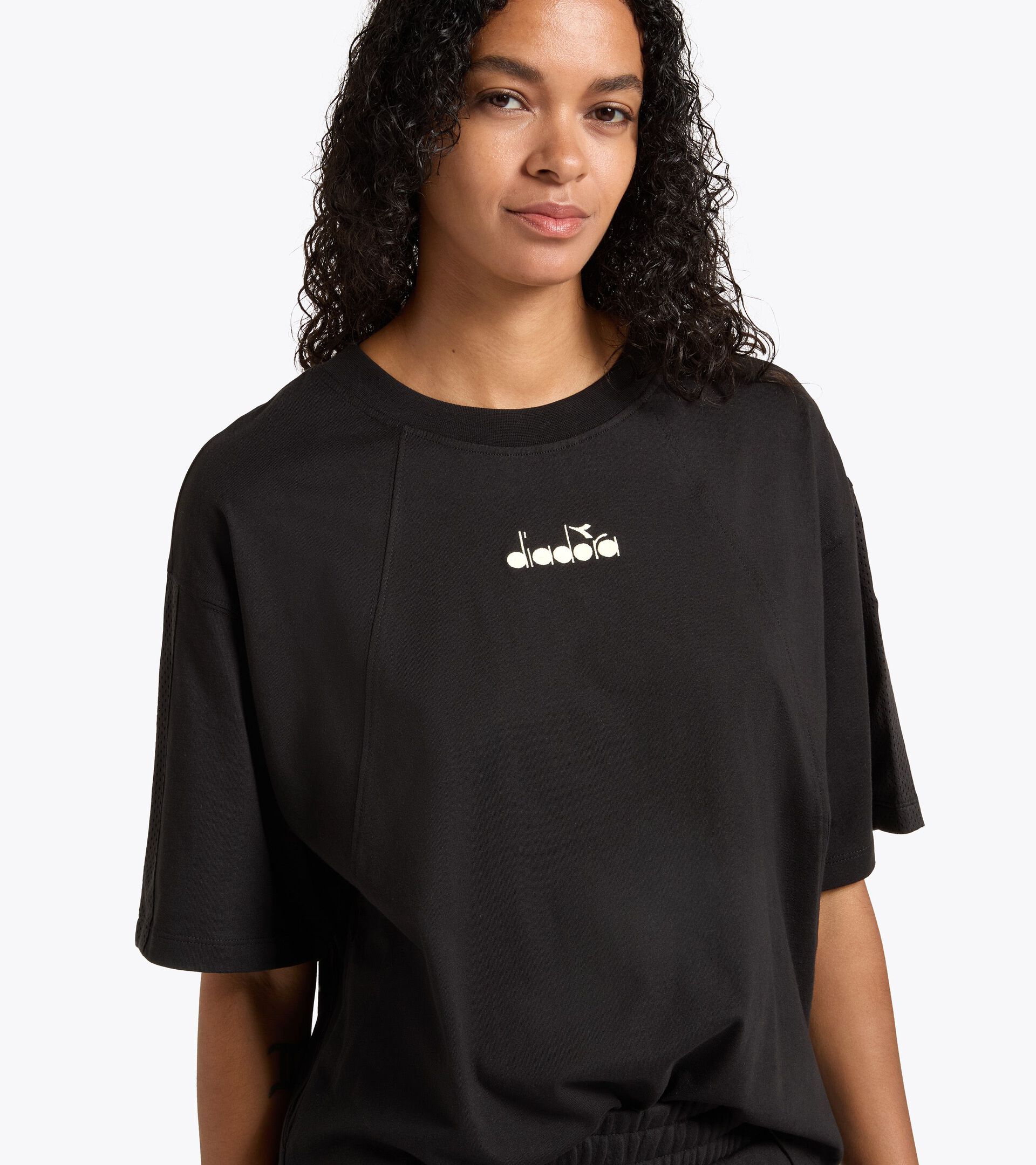 Short-sleeved T-shirt - Regular fit - Women's L. T-SHIRT SS LOGO BLACK - Diadora