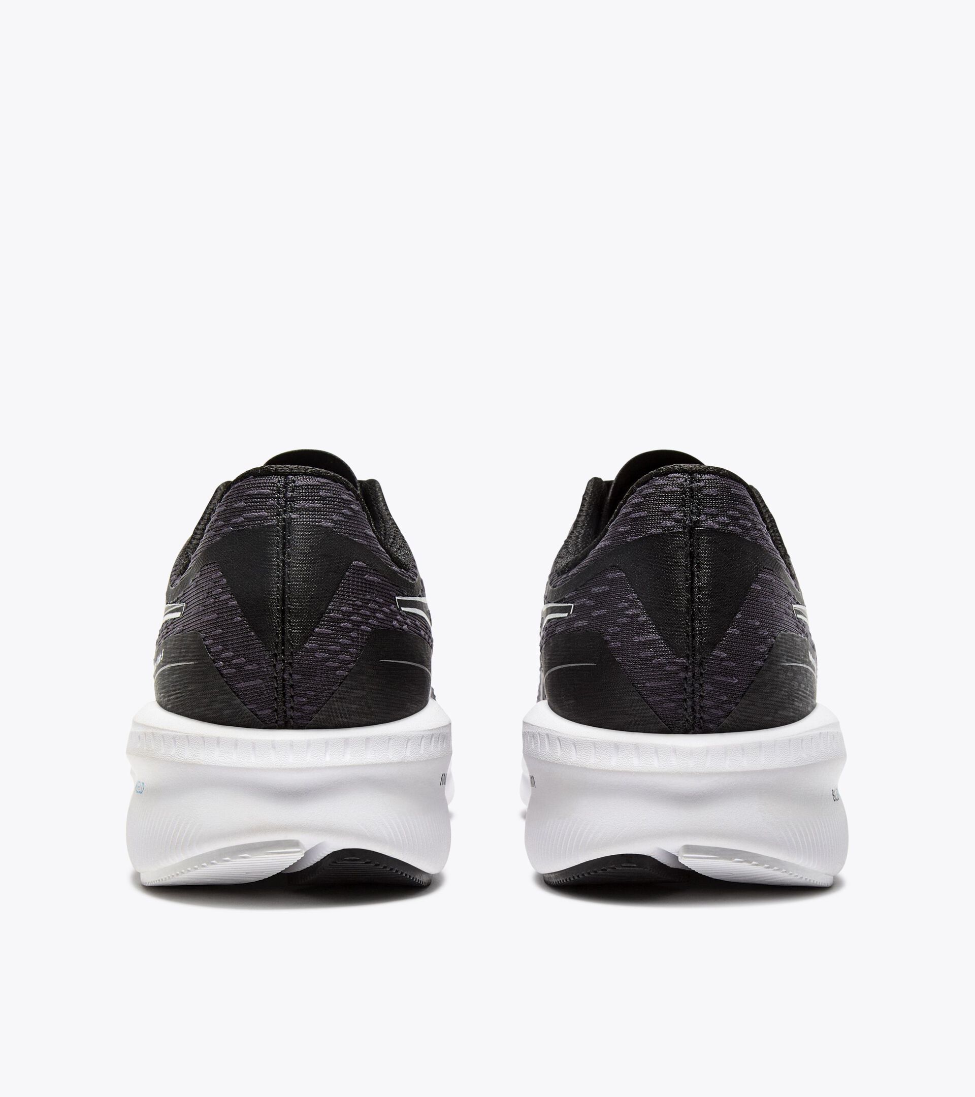 Running shoe - Stability and lightness - Donna MYTHOS BLUSHIELD VOLO 5 W BLACK/WHITE (C7406) - Diadora