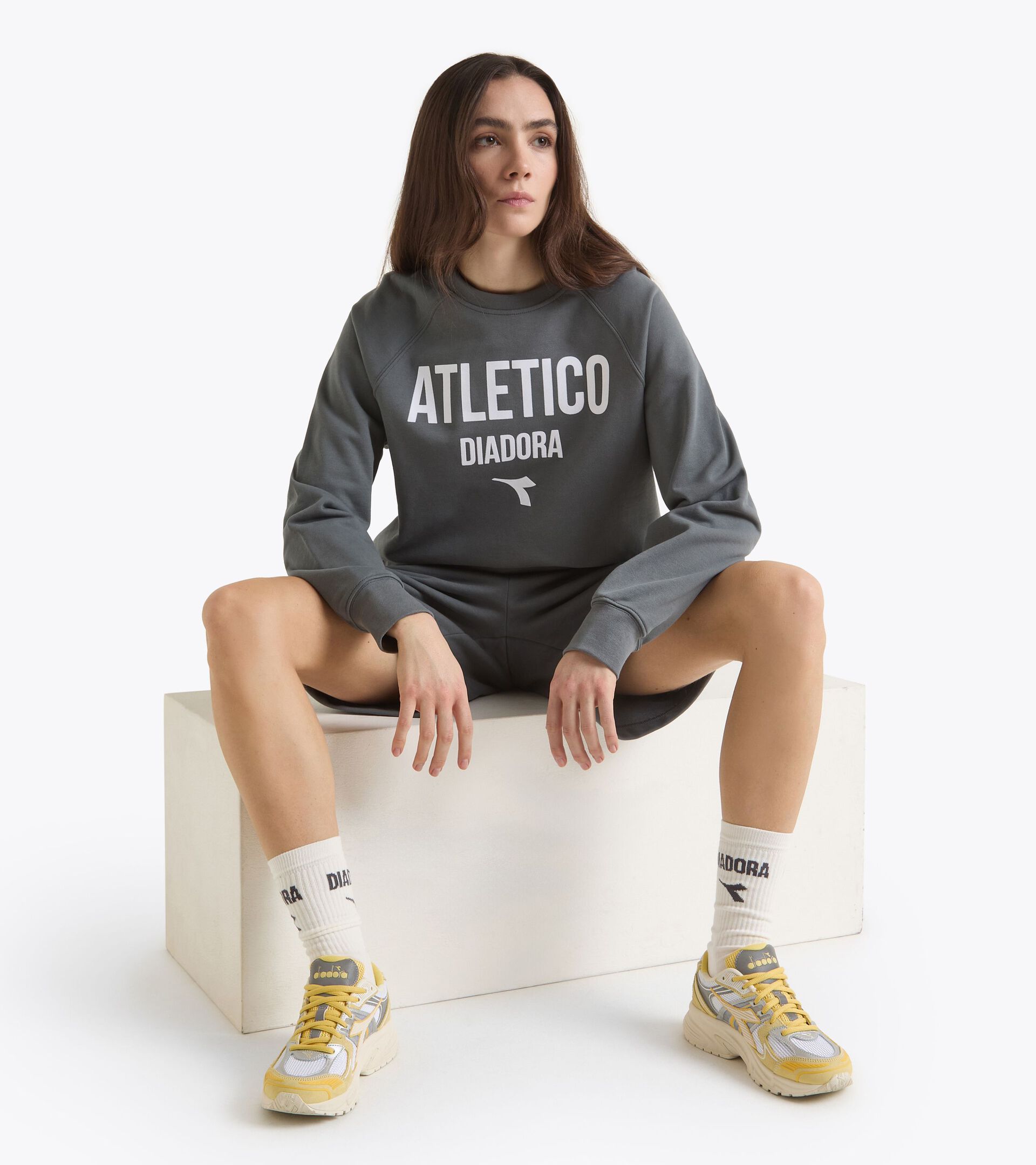 Sudadera Legacy de cuello redondo - Made in Italy - Para todos los géneros SWEATSHIRT LEGACY ROCA DE CASTILLO - Diadora