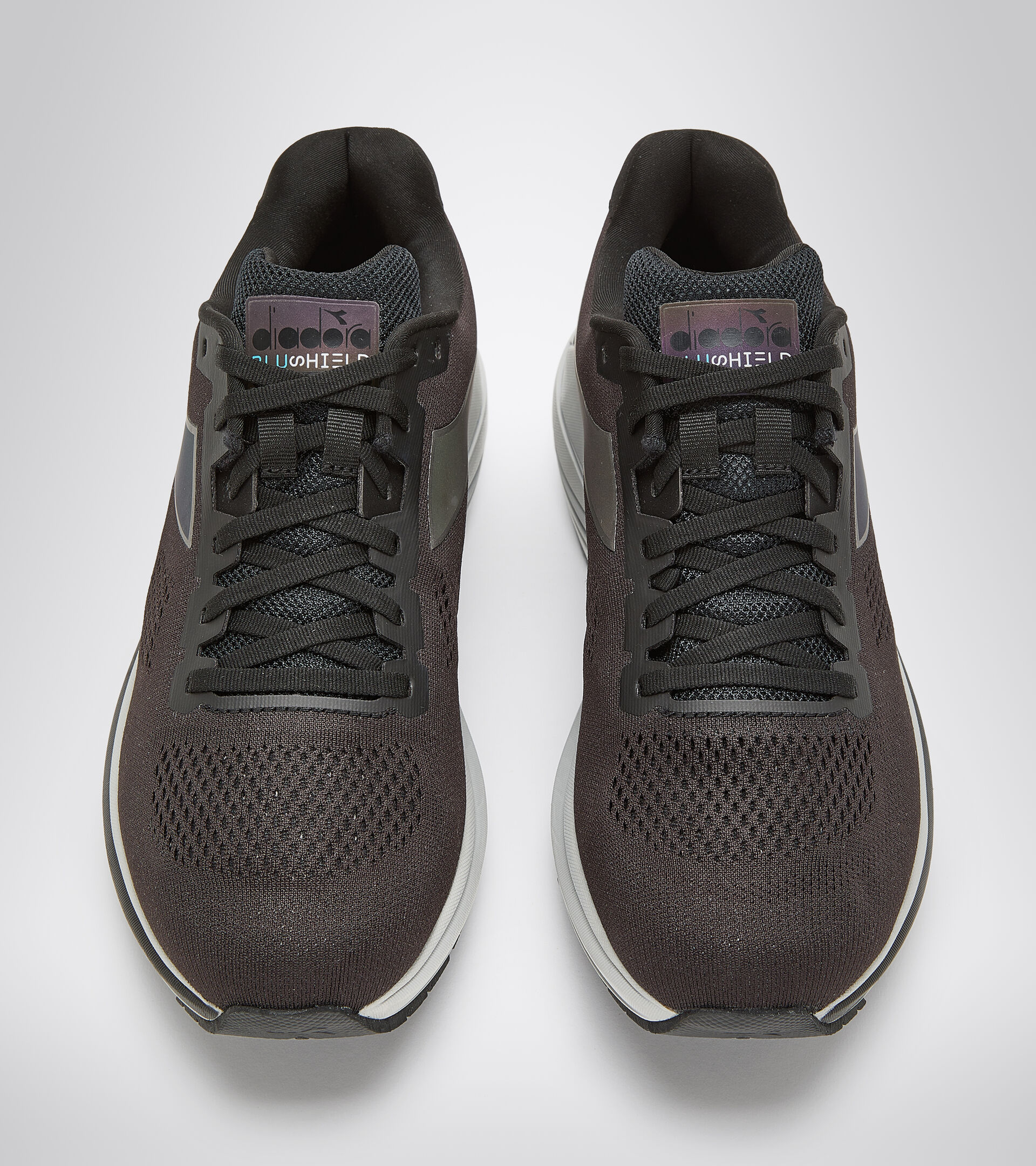 Running shoes - Men MYTHOS BLUSHIELD 7 VORTICE HIP BLACK/SILVER - Diadora