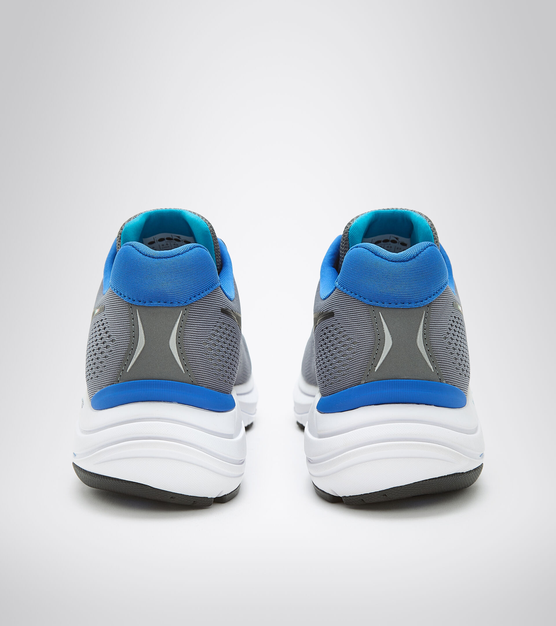 Running shoes - Men MYTHOS BLUSHIELD 7 VORTICE STEEL GRAY/BLACK/WHITE - Diadora