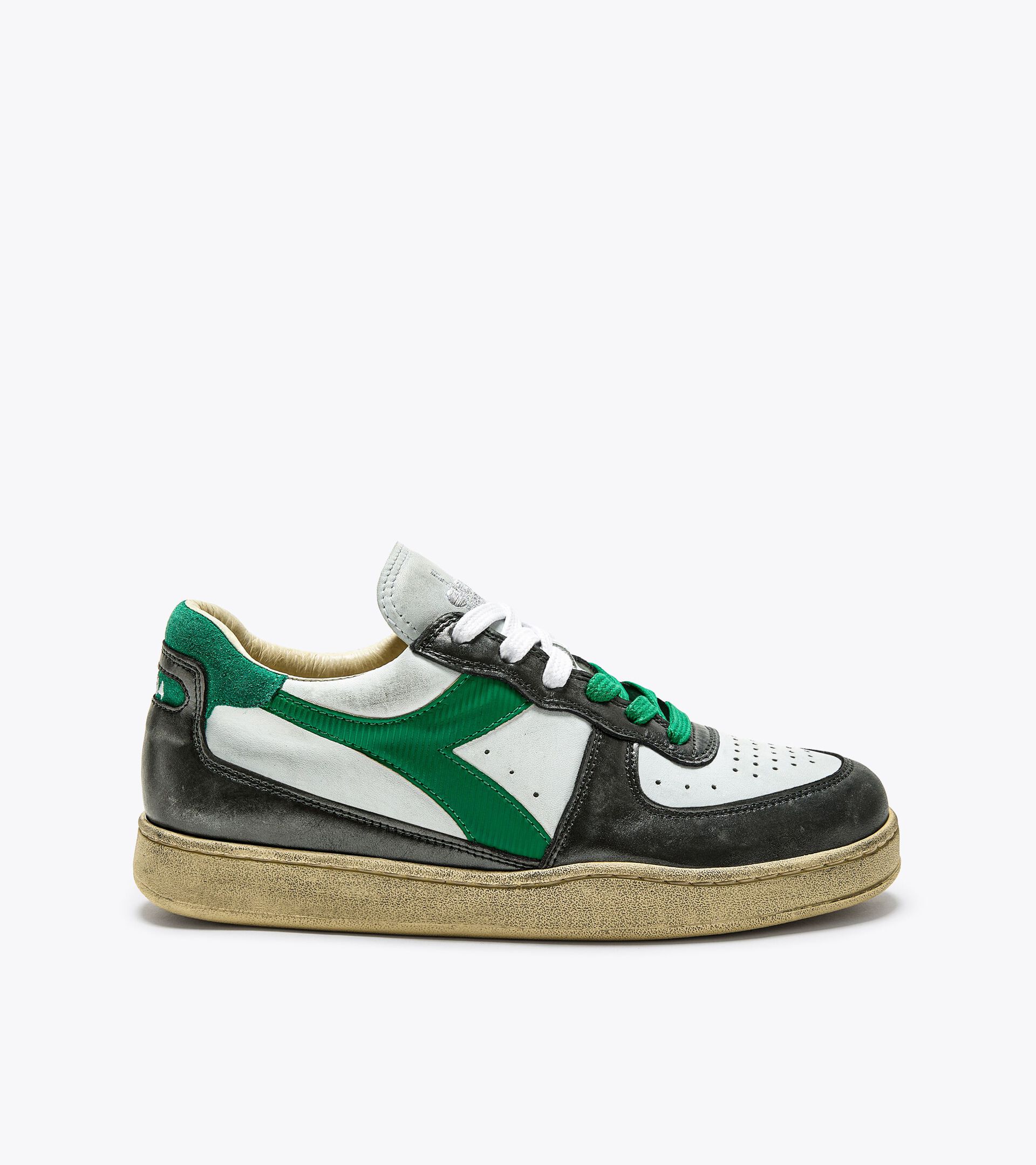 Heritage shoes - Gender neutral MI BASKET LOW METALLIC DIRTY WHITE/DK SMOKE - Diadora