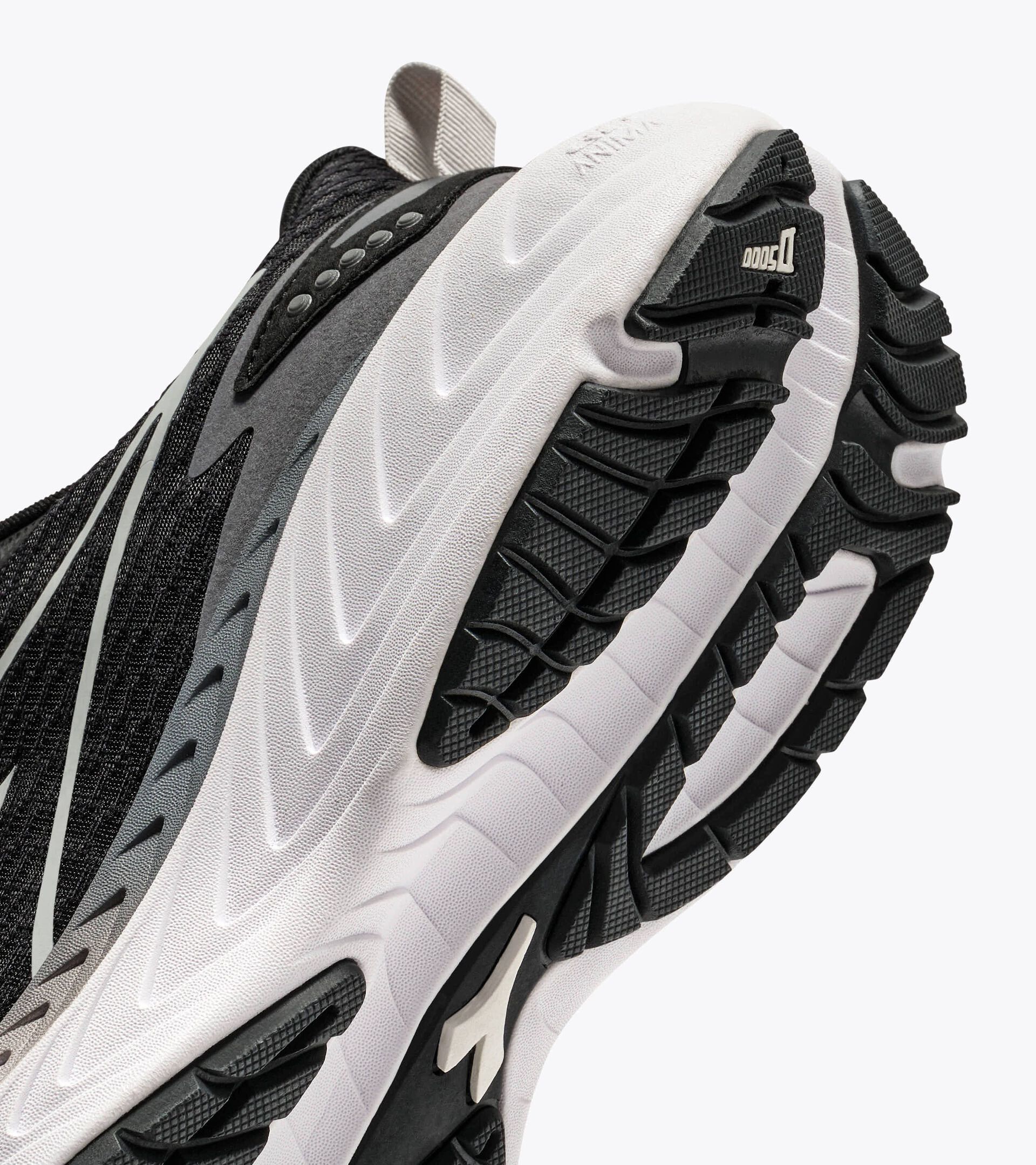 Chaussures de running neutre&sect;Homme STRADA 3 NERO/ARGENTO/BIANCO OTTICO - Diadora