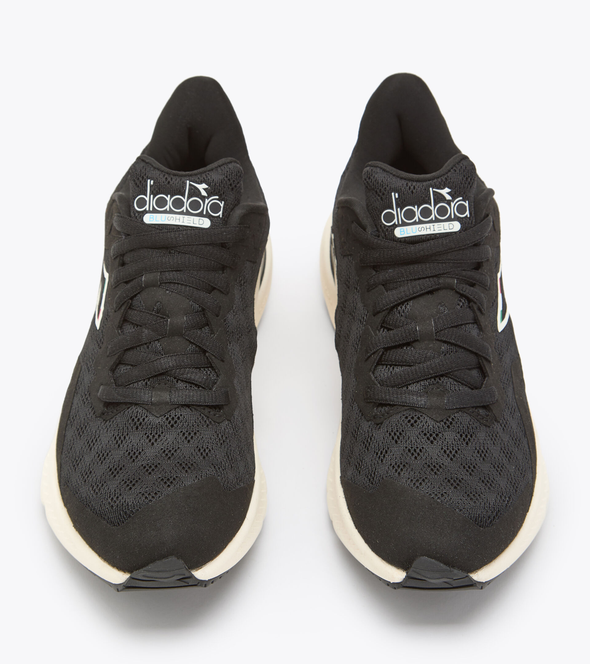 Running shoes - Women MYTHOS BLUSHIELD VOLO 3 W BLACK/WHISPER WHITE - Diadora