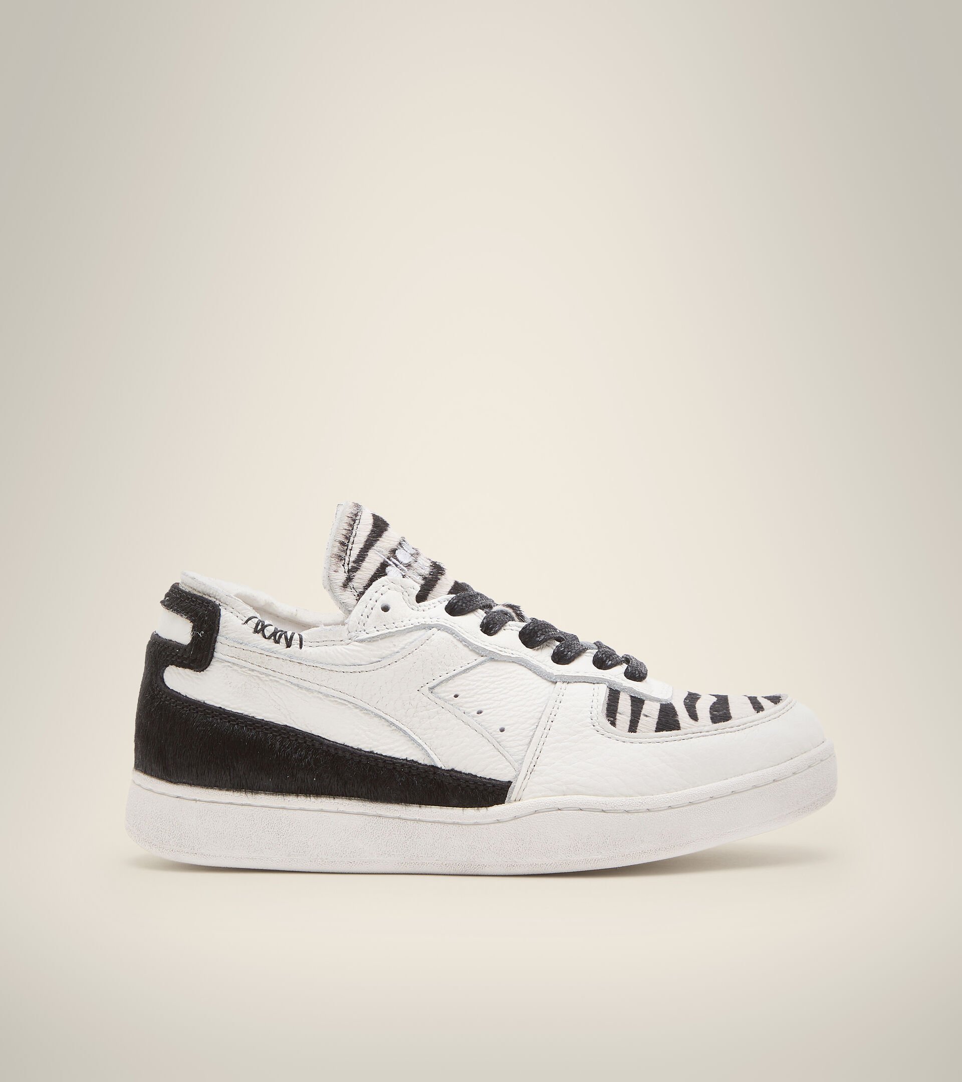 Footwear Heritage DONNA MI BASKET ROW CUT ZEBRA WN BLANCO/NEGRO Diadora