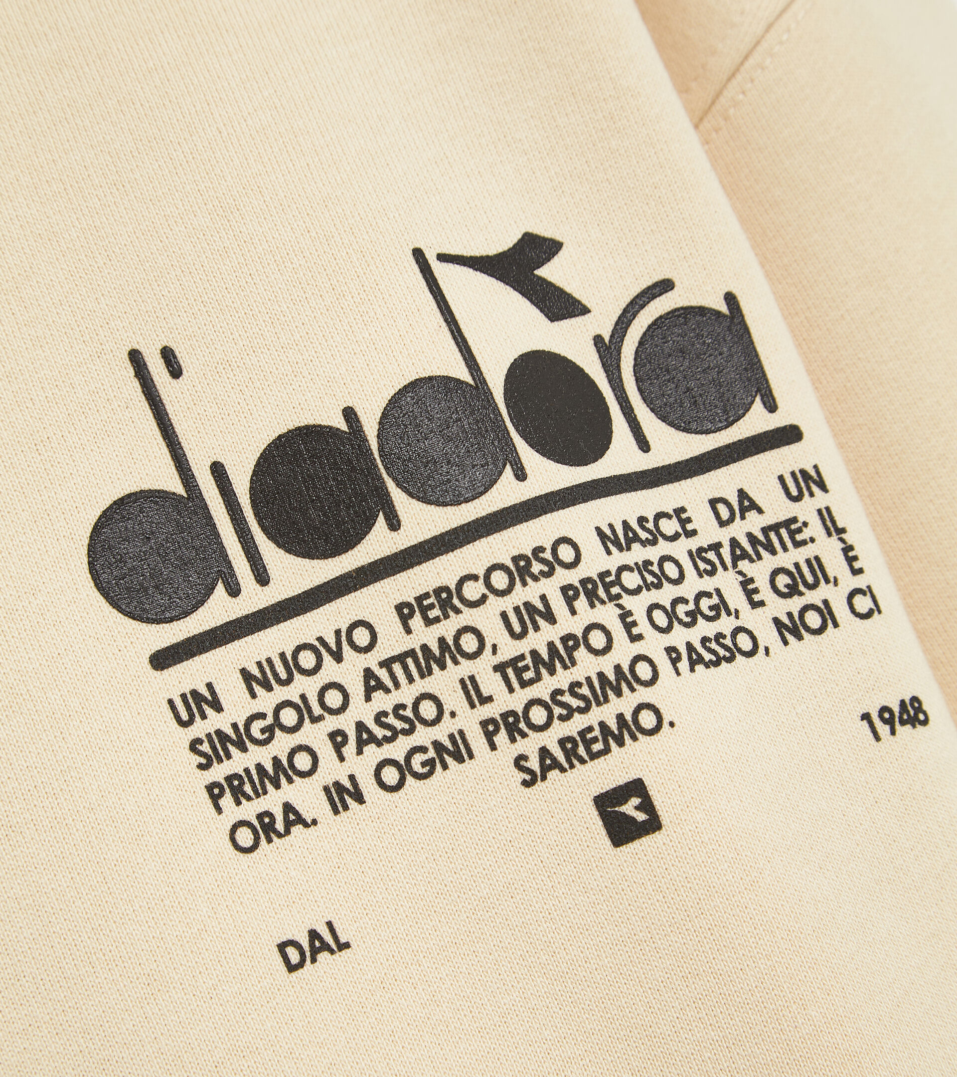 Cotton sweatshirt - Unisex SWEATSHIRT CREW MANIFESTO NAVAJO BEIGE - Diadora