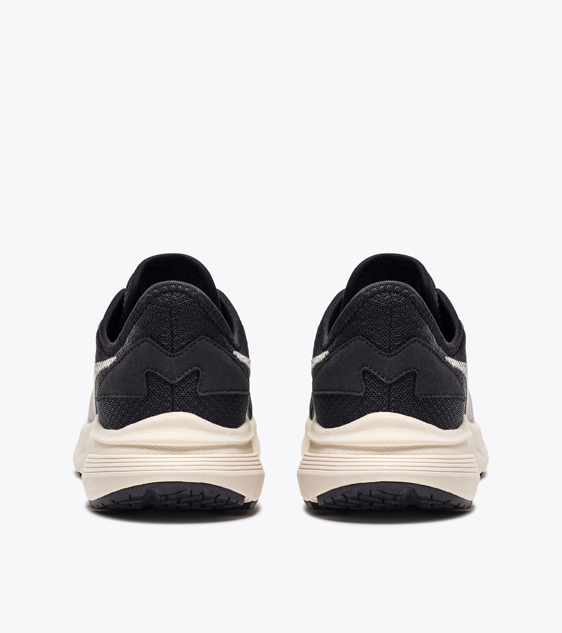 Running shoe - Women PASSO 3 W BLACK/WHISPER WHITE - Diadora