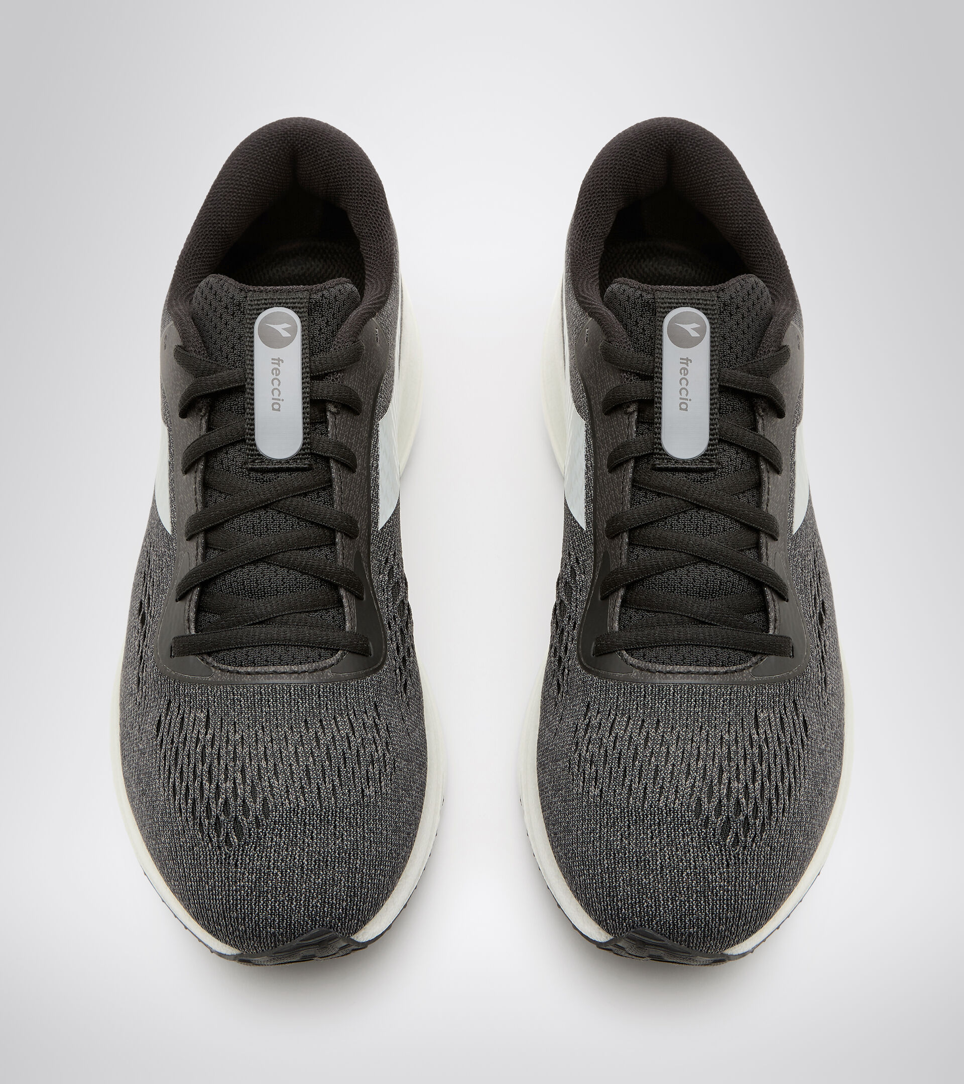 Running shoes - Men FRECCIA BLACK/STEEL GRAY/WHITE - Diadora