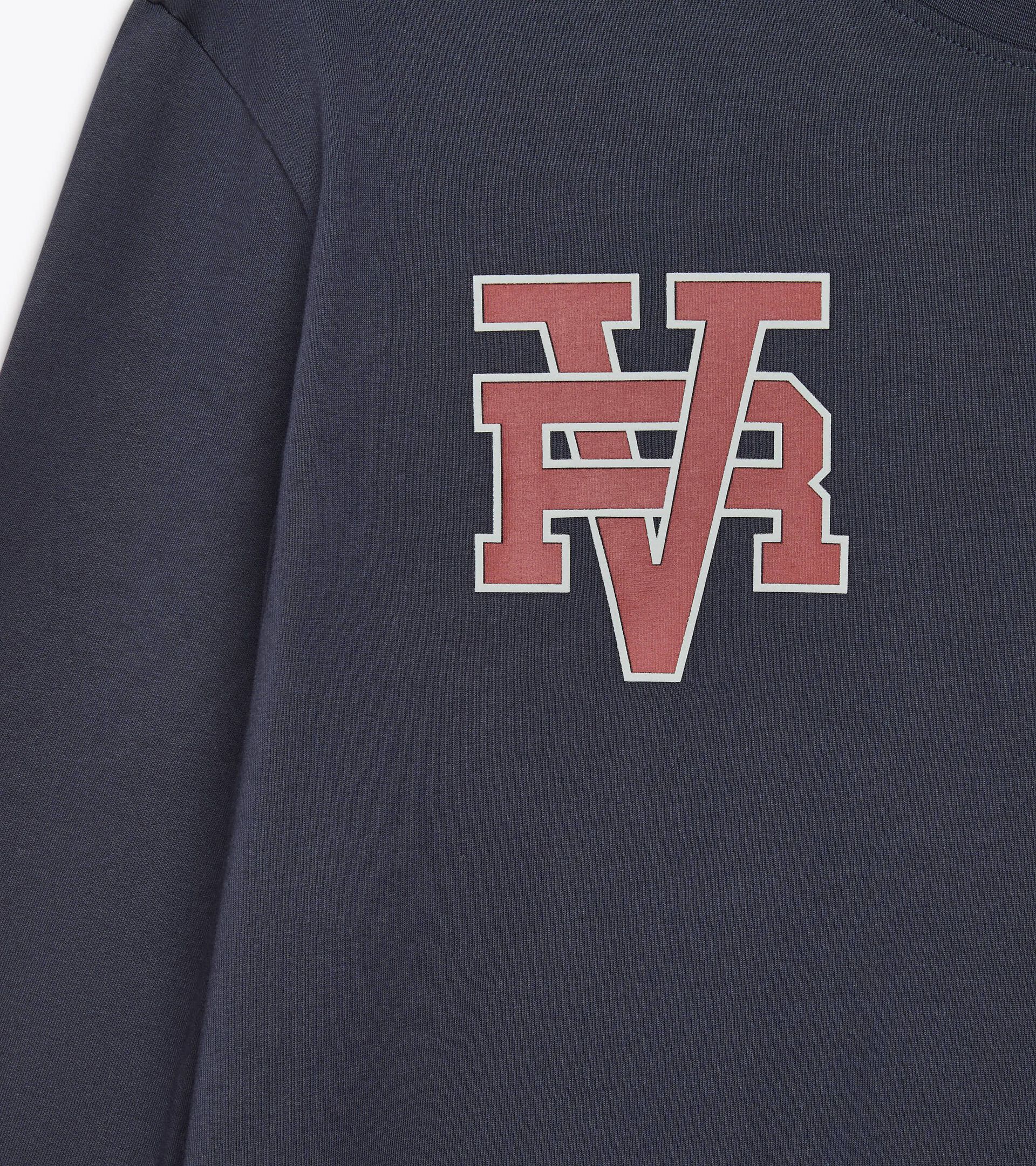 College-style inspired t-shirt - Run Valley - All-gender
T-SHIRT LS RUN VALLEY BLUE DENIM - Diadora