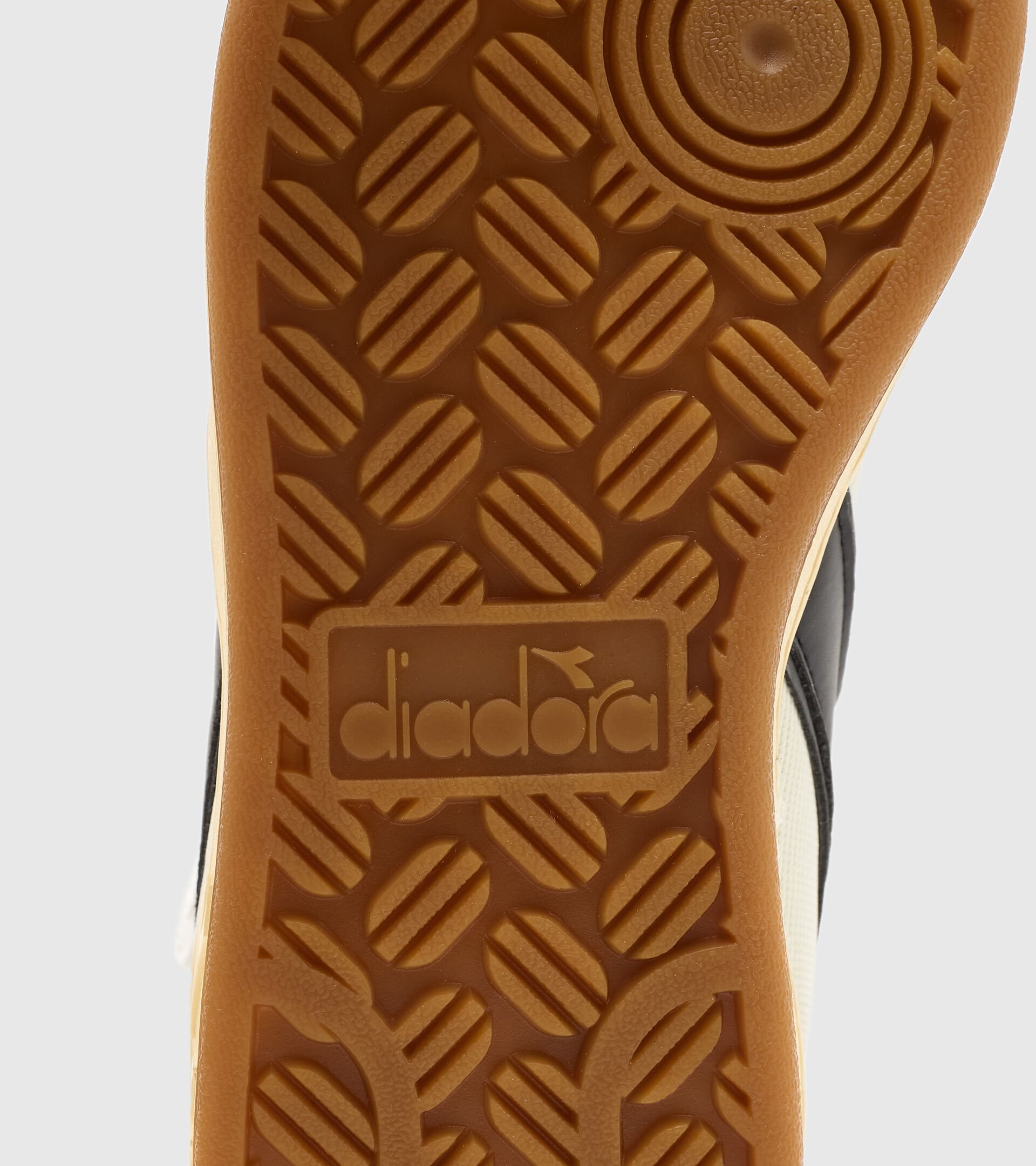 Chaussures de sport - Unisexe MAGIC BASKET MID ICONA BLANC/NOIR (C0351). - Diadora
