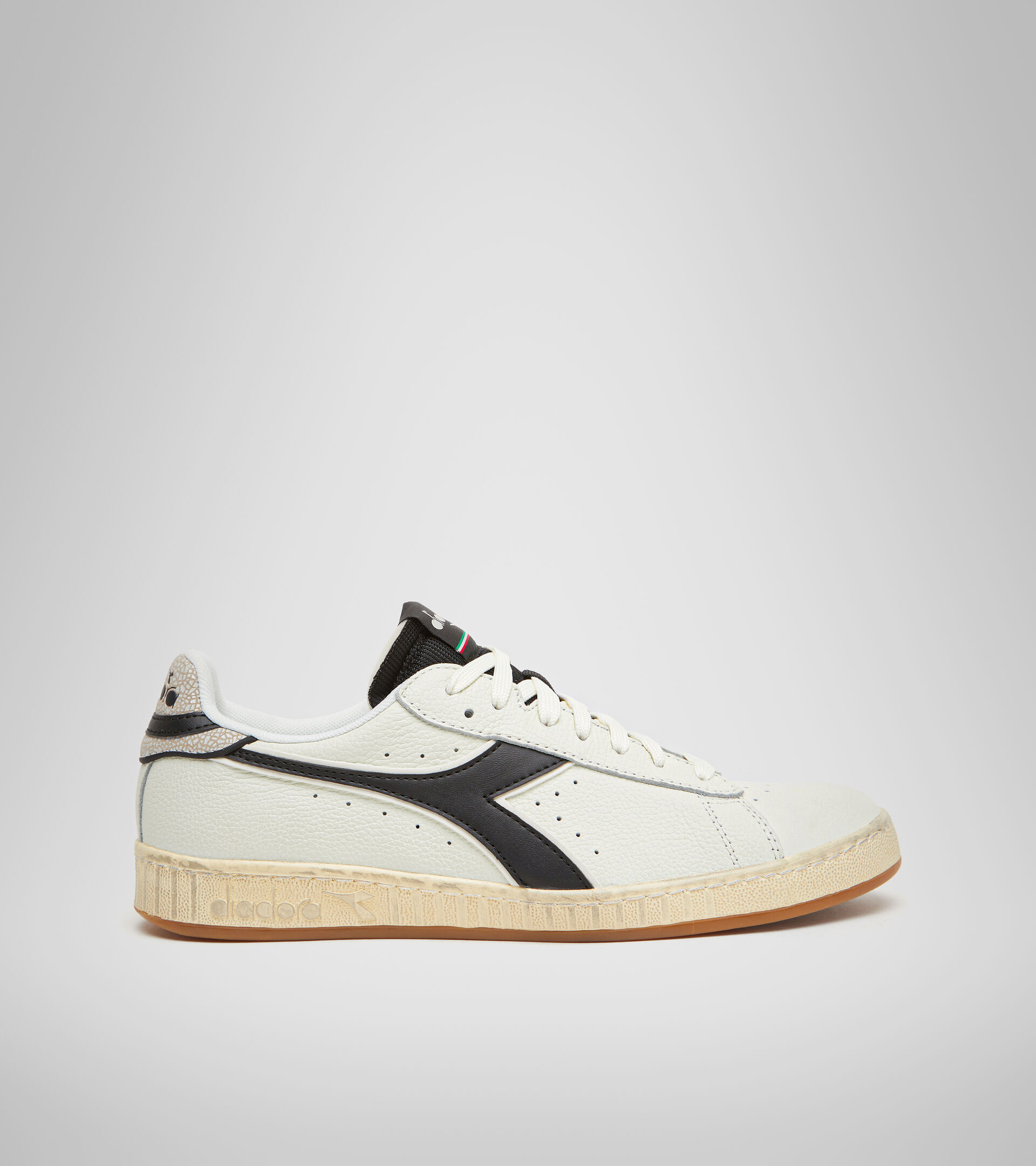 Sports shoe - Unisex GAME L LOW ICONA WHITE/BLACK - Diadora