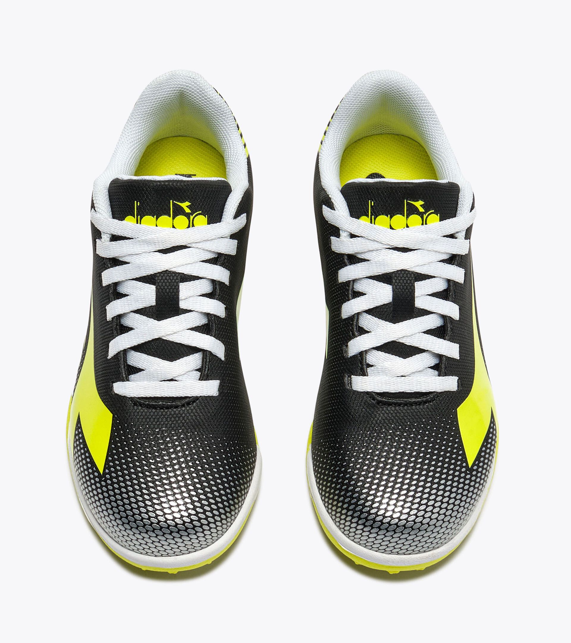 Calcio boots for synthetic grounds - Junior
 PICHICHI 8 TF JR BLACK/YELLOW FL DD/SILVER DD - Diadora