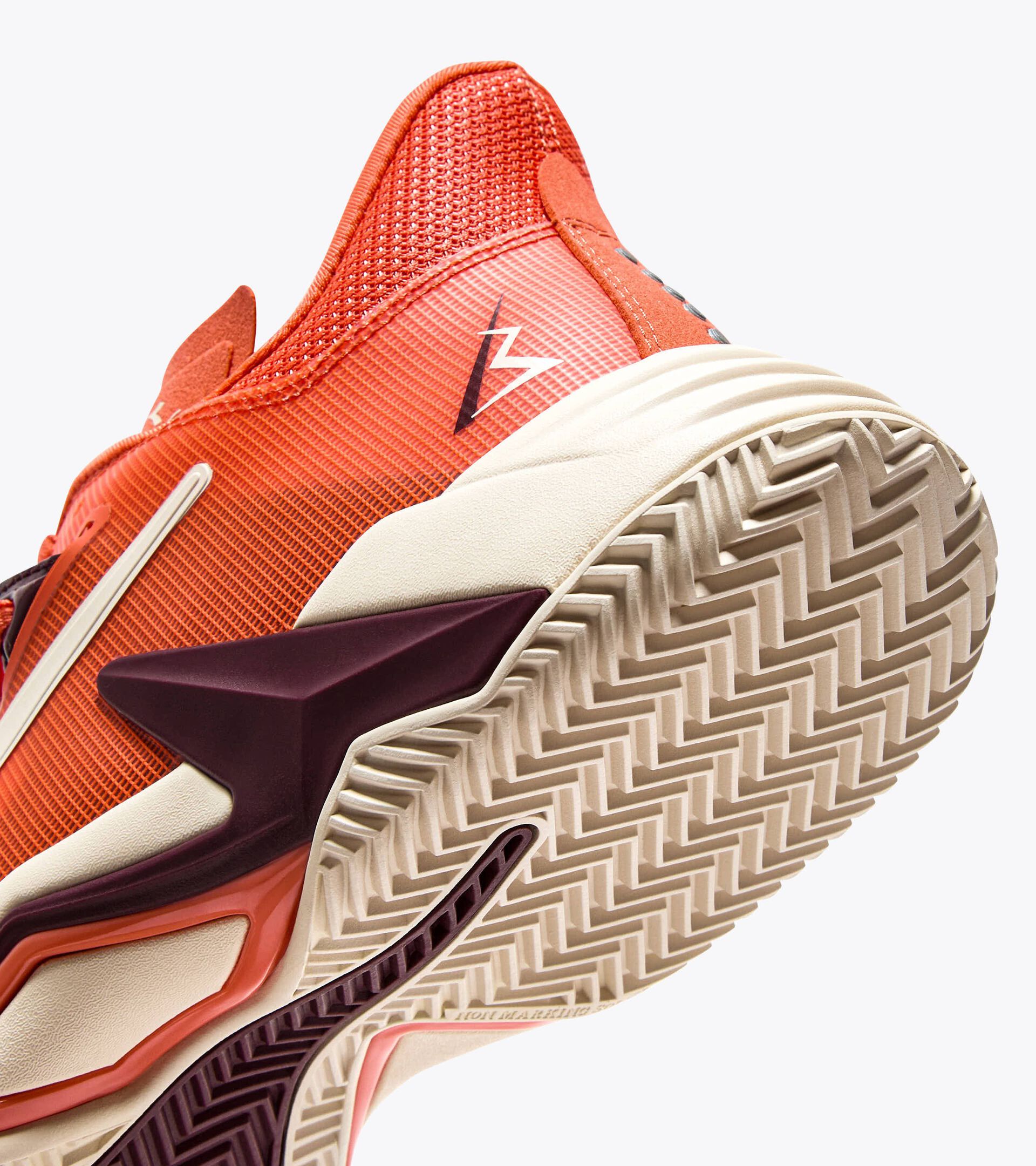 Tennis shoe for clay courts - Stability & control - Women&rsquo;s
 B.ICON 3 CLAY NASTURTIUM /WHISPER WHITE - Diadora