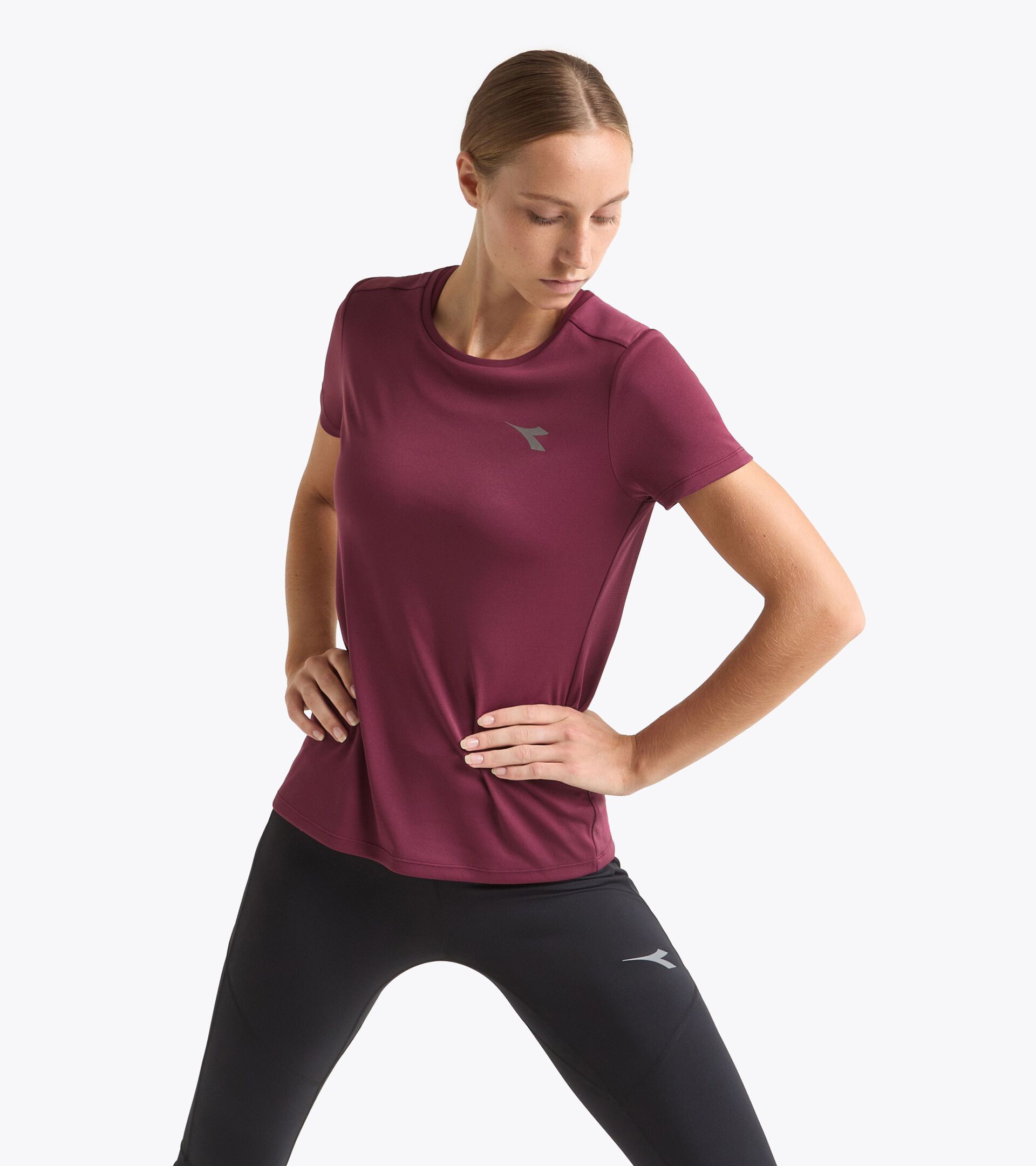T-shirt sportiva - Donna L. SS T-SHIRT RUN ROSSO GRANATA - Diadora