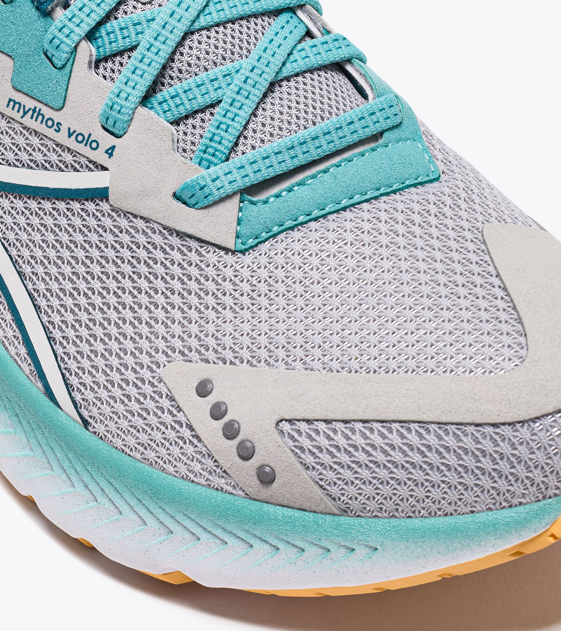 Running shoe - Stability and lightness - Donna MYTHOS BLUSHIELD VOLO 4 W SILVER DD/DUSTY TURQUOISE - Diadora