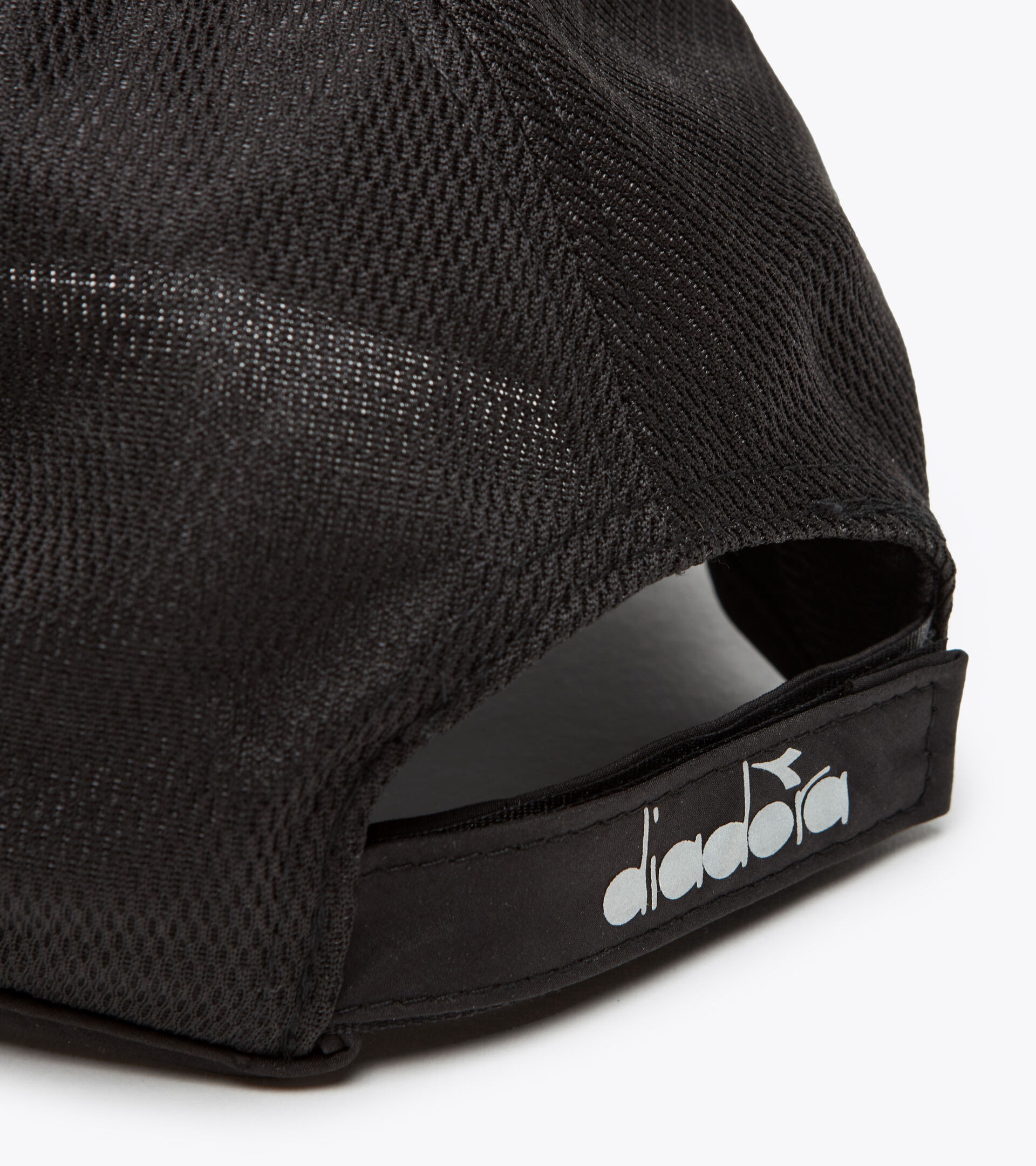 Accessories Sport UNISEX RUNNING CAP NEGRO PIRATA Diadora
