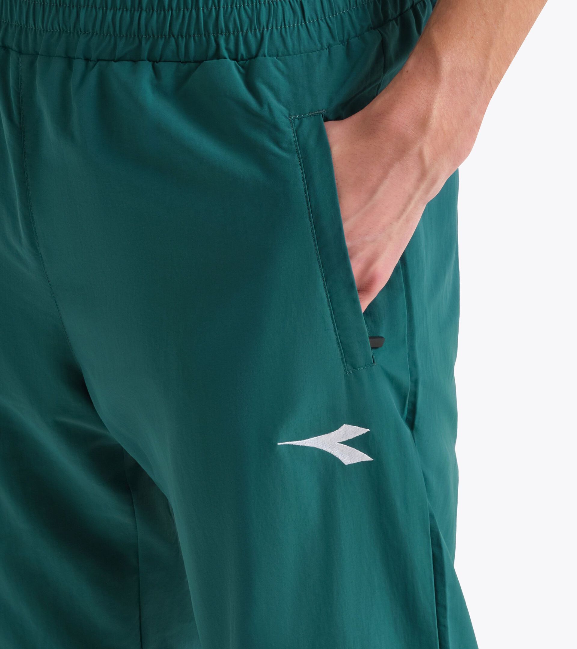 Tennistrainingsanzug aus Taslan - Wettkampf - F&uuml;r alle Geschlechter U. TRACK PANTS MATCH SCHATTIERTE FICHTE - Diadora