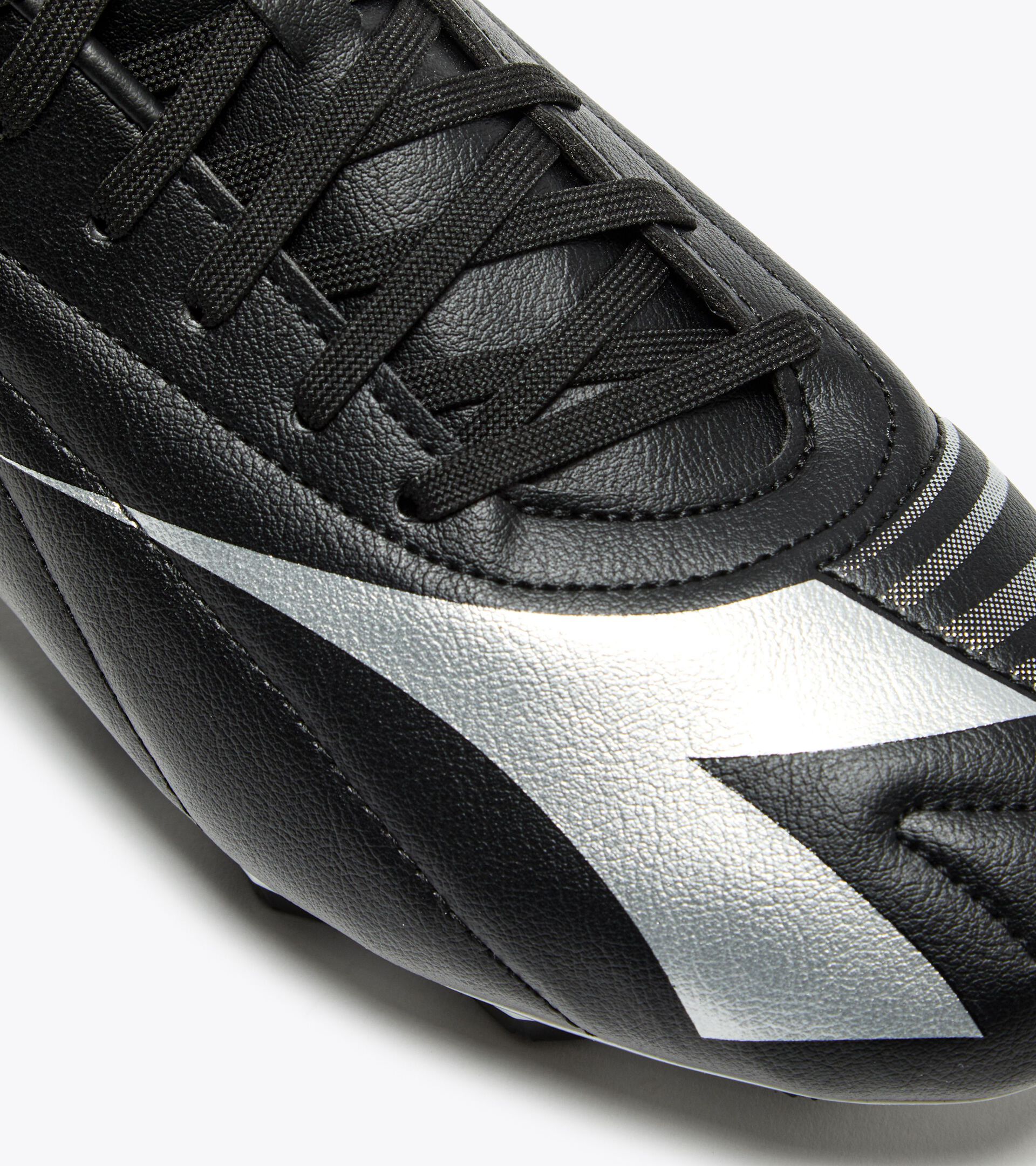 Calcio boots for firm ground - Men's MAXIMUS ELITE R LPU BLACK /SILVER DD - Diadora