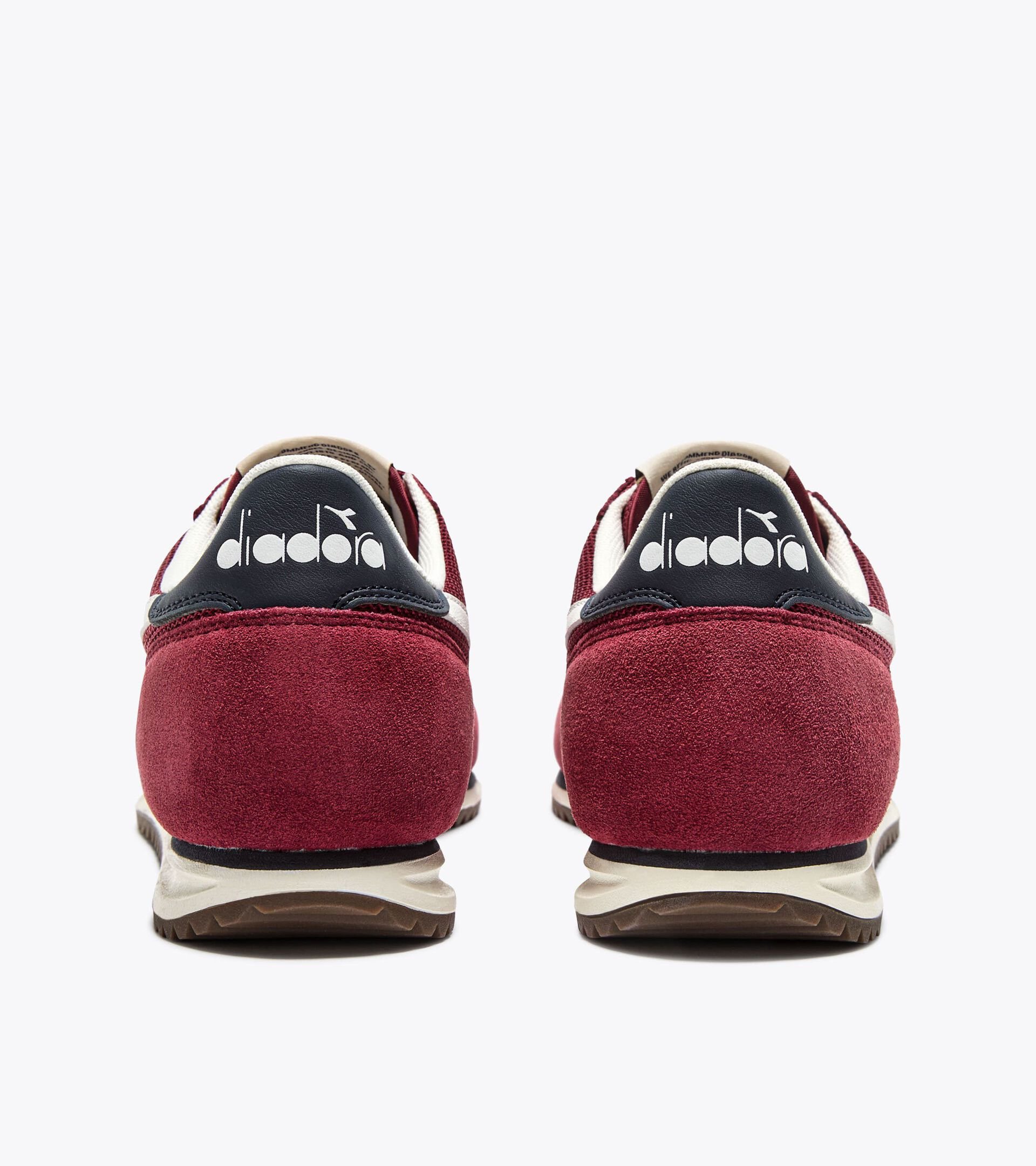 Low-profile suede sneaker - All-gender CROSS RHUBARB /BLUE NIGHTS - Diadora