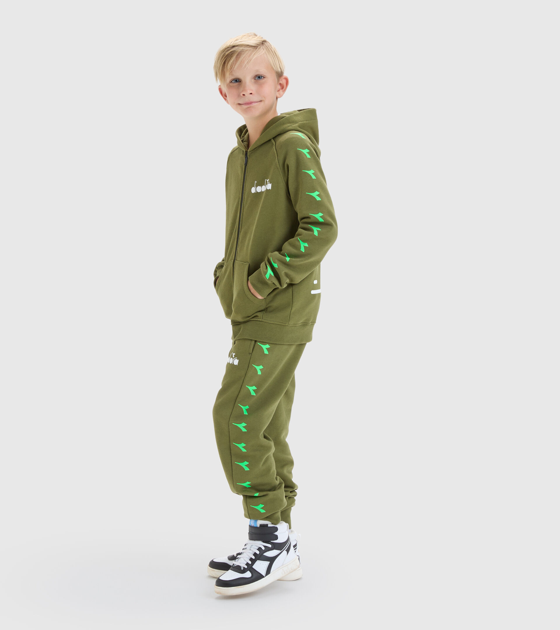 Felpa con cappuccio - Bambino  JB.HOODIE FZ D VERDE MILITARE (00737) - Diadora