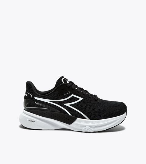Running shoe - Comfort and stability - Men's NUCLEO 2 BLACK /WHITE - Diadora