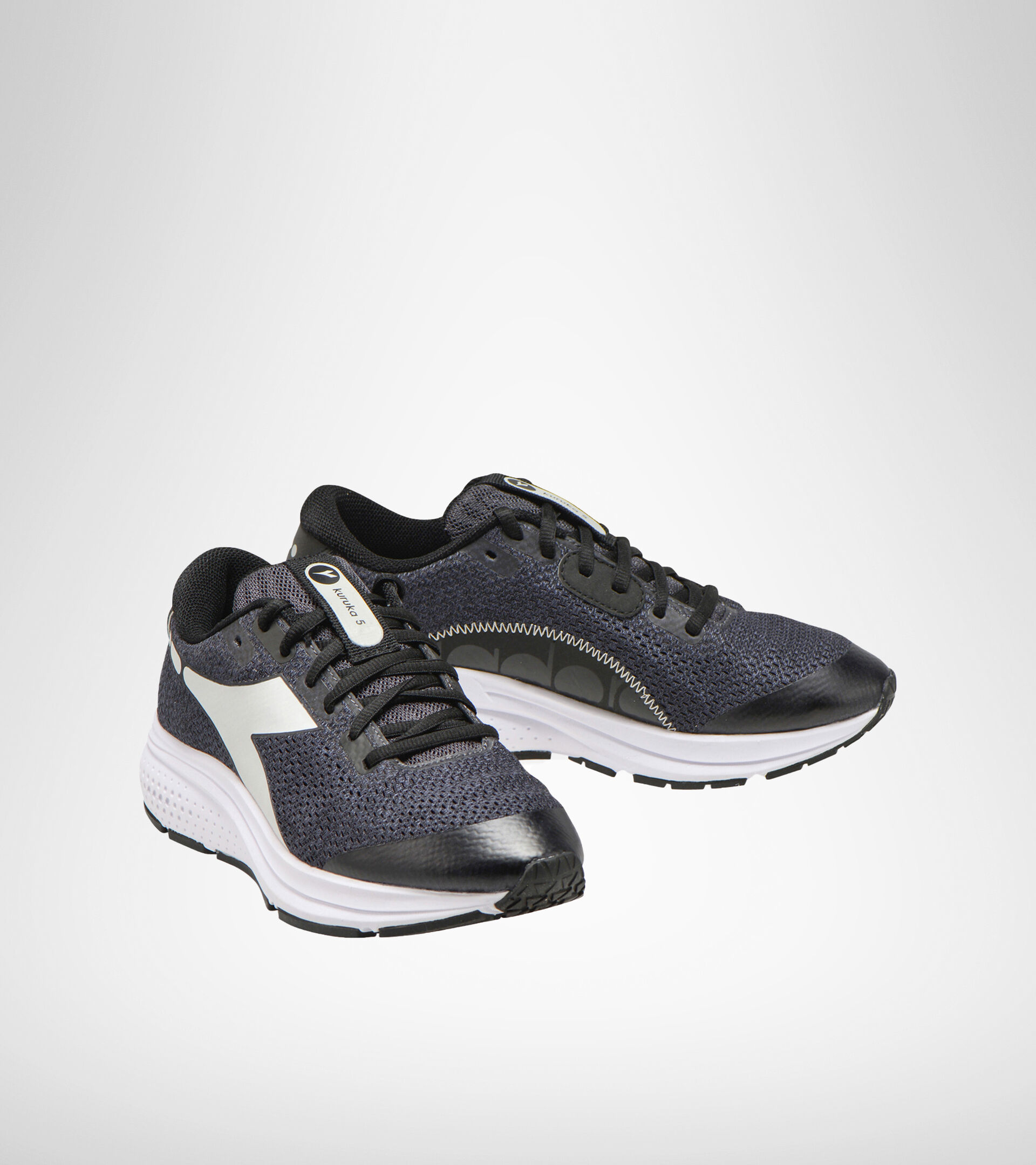 Running shoe - Women KURUKA 5 W BLACK/SILVER - Diadora