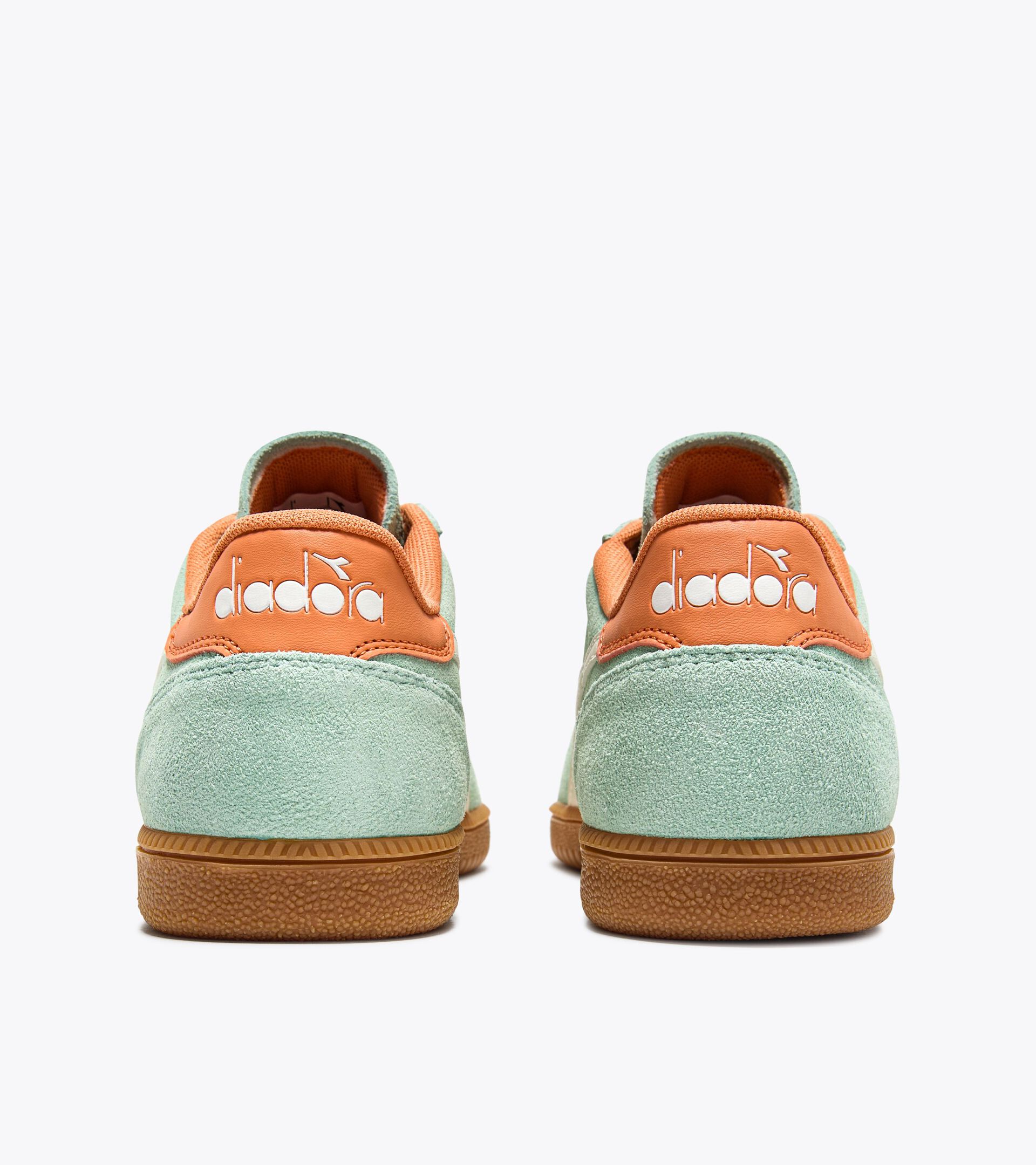 Zapatilla de piel - Para todos los géneros
 TOKYO BIRDS EGG GREEN/WHISPER WHITE - Diadora
