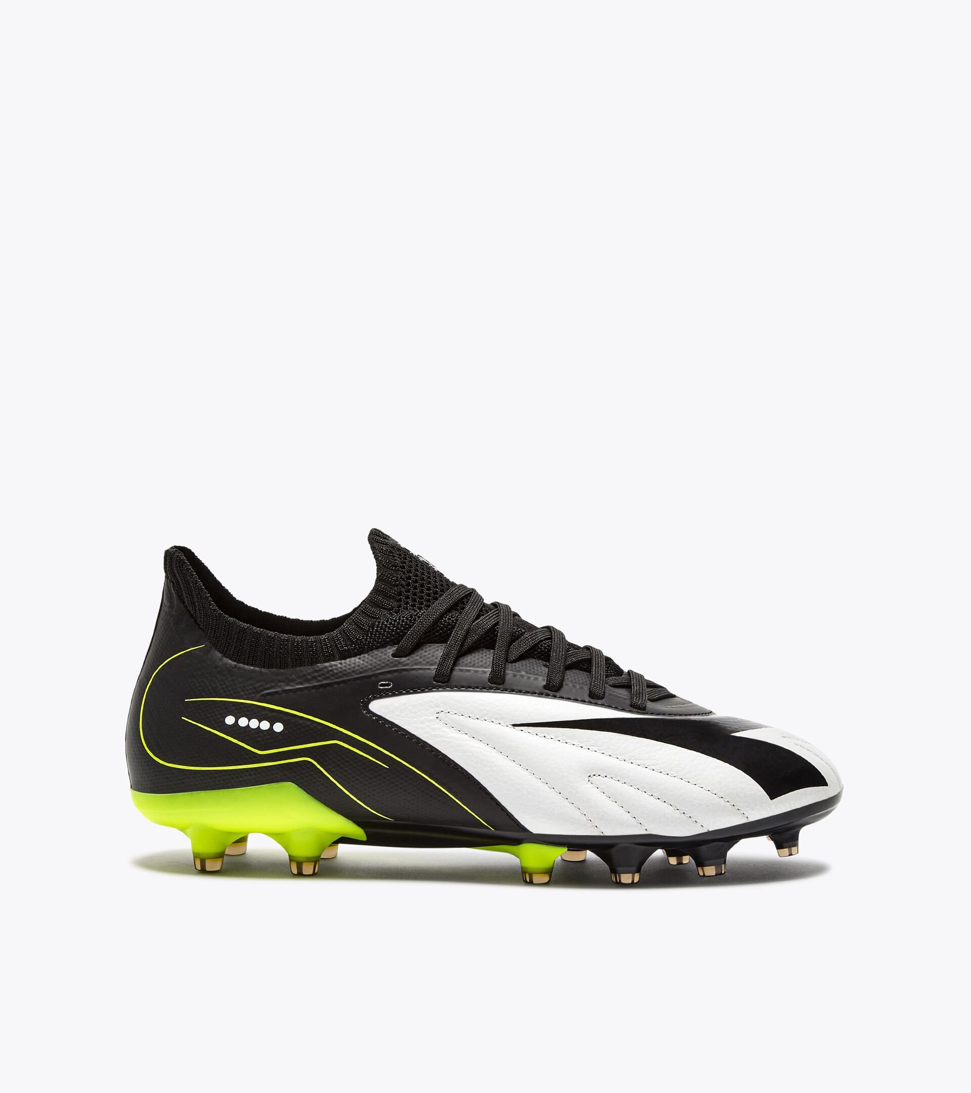 Bota de fútbol de piel para superficies compactas - Para todos los géneros
MAXIMUS ICON SLX NEGRO/BLANCO/AMARILLO FL DD - Diadora