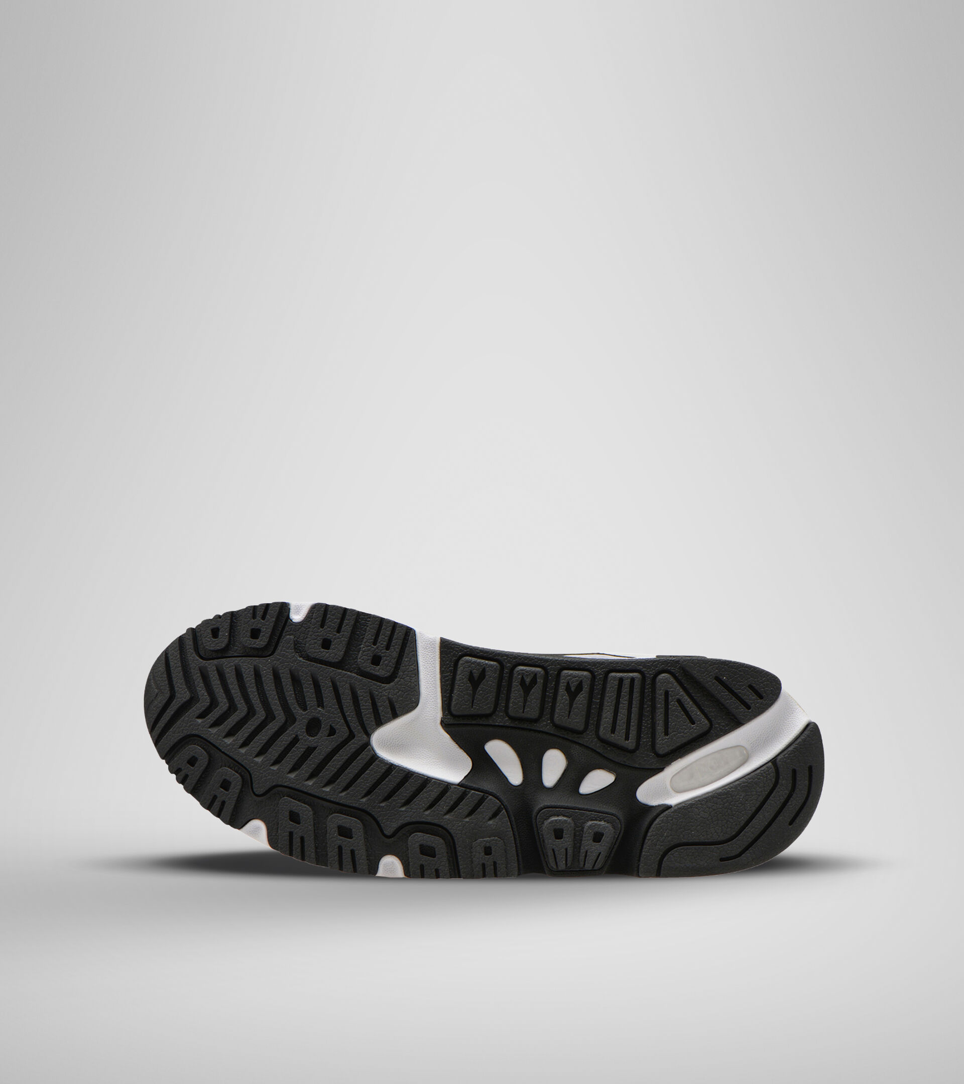Footwear Sportswear UOMO MYTHOS SUEDE WHITE/BLACK/FIESTA Diadora