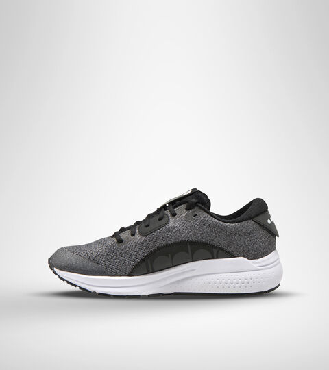 KURUKA 5, NEGRO/BLANCO (C7406) Zapatilla de running - Hombre KURUKA 5 NEGRO/BLANCO (C7406) - Diadora