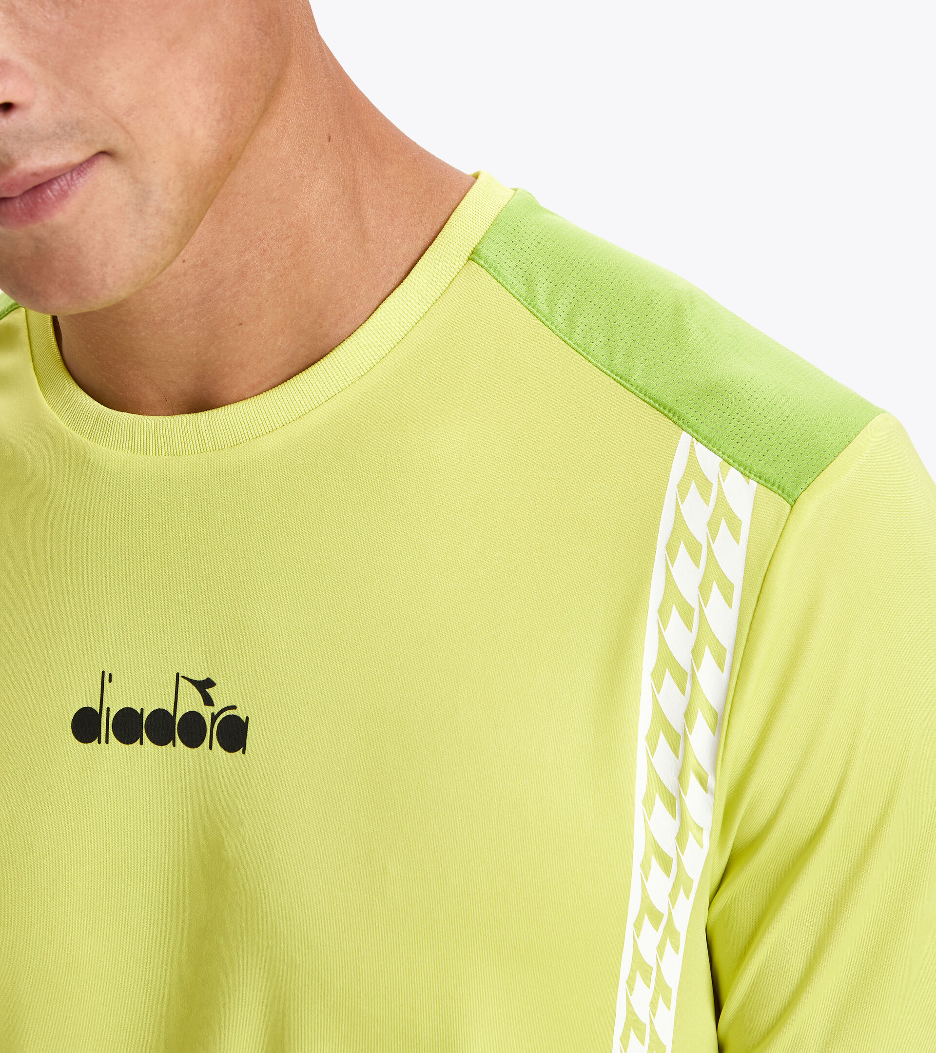 Apparel Sport UOMO SS T-SHIRT CHALLENGE VERDE SORGENTE Diadora