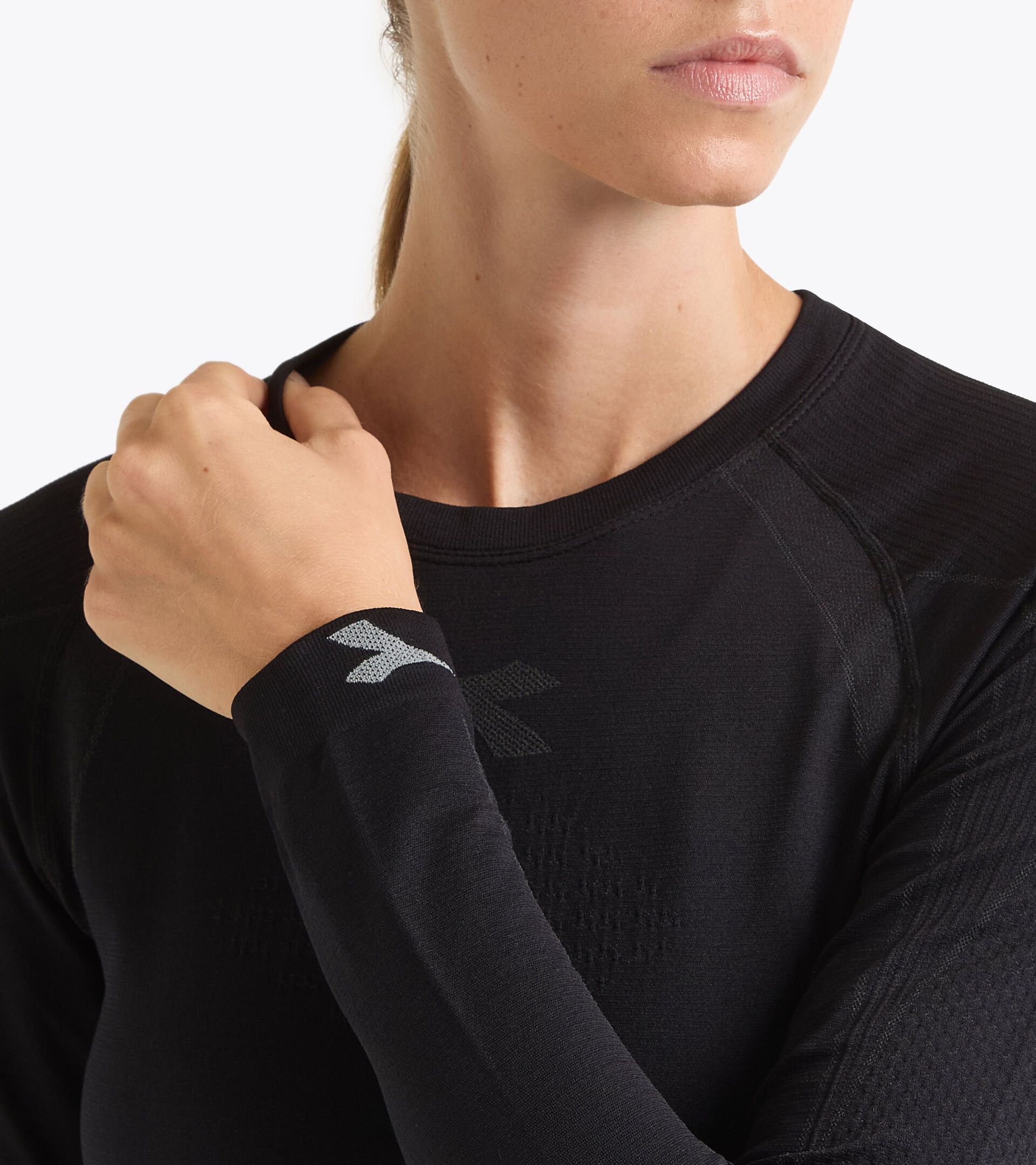 Camiseta t&eacute;cnica Made In Italy de manga larga&sect;Running&sect;Mujer STRATOZERO LS T-SHIRT W NEGRO - Diadora