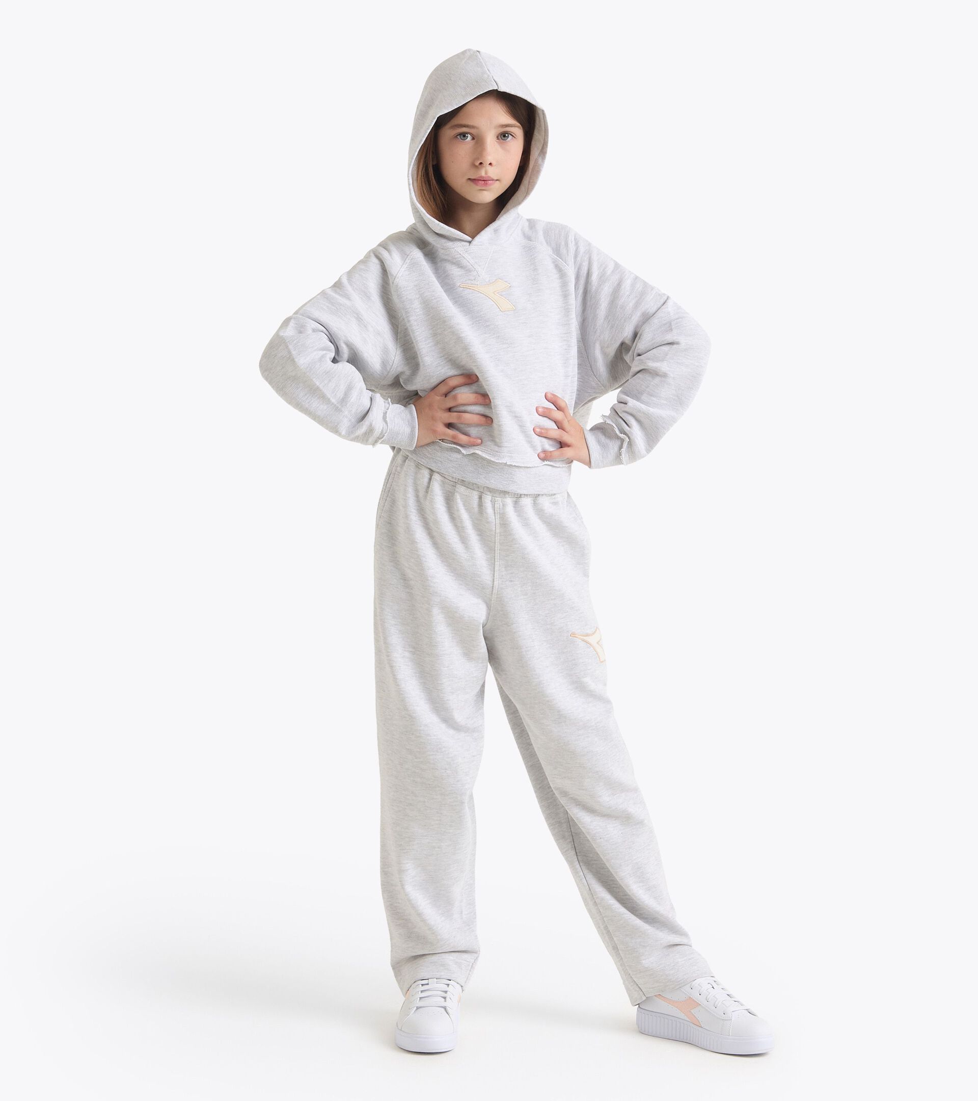 Sweat-shirt à capuche - Ado fille
JG. HOODIE DISTRICT GRIS MOYENNE CLAIR MELANGE - Diadora